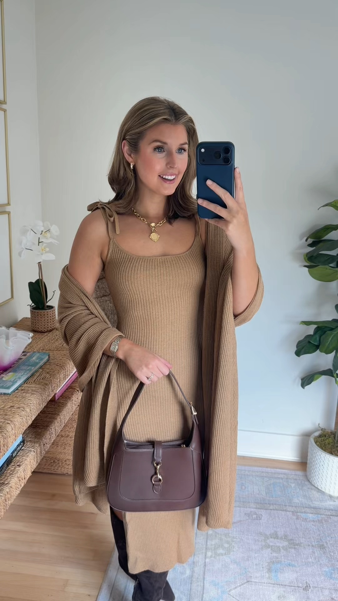 Fall outfit idea form Thanksgiving, date night, family photos! Wearing an XS