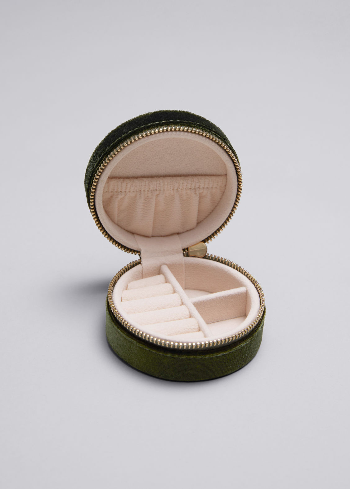 Velvet Jewellery Box | & Other Stories (EU + UK)