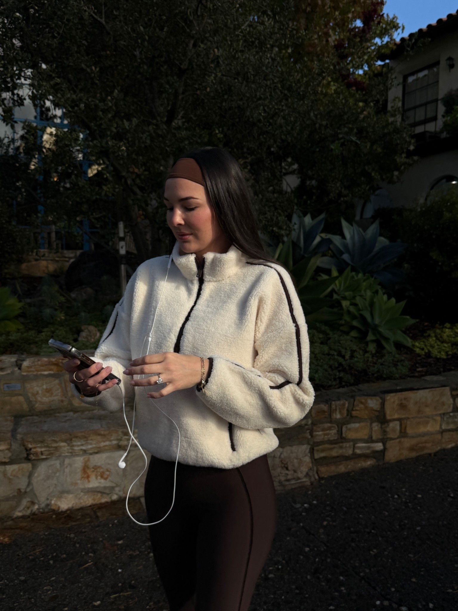 #abercrombiepartner This mockneck Sherpa jacket had me getting compliments before noon 🤩 The chocolate brown striped details are so gorgeous- truly the coziest fit. Runs true to size. Shop the @abercrombie sale: 25–50% off sitewide + stackable 15% off with code CYBERAF 

*Offer valid in stores and online from 11/24/2025-12/1/2025 in US/CA. Excludes clearance and gift cards. Online price reflects discount. 

*Use code CYBERAF to get an additional 15% off everything in stores and online at checkout from 11/24/2025-12/1/2025 in US/CA. Excludes clearance and gift cards. See details online. 

#LTKHoliday #LTKCyberWeek #LTKGiftGuide