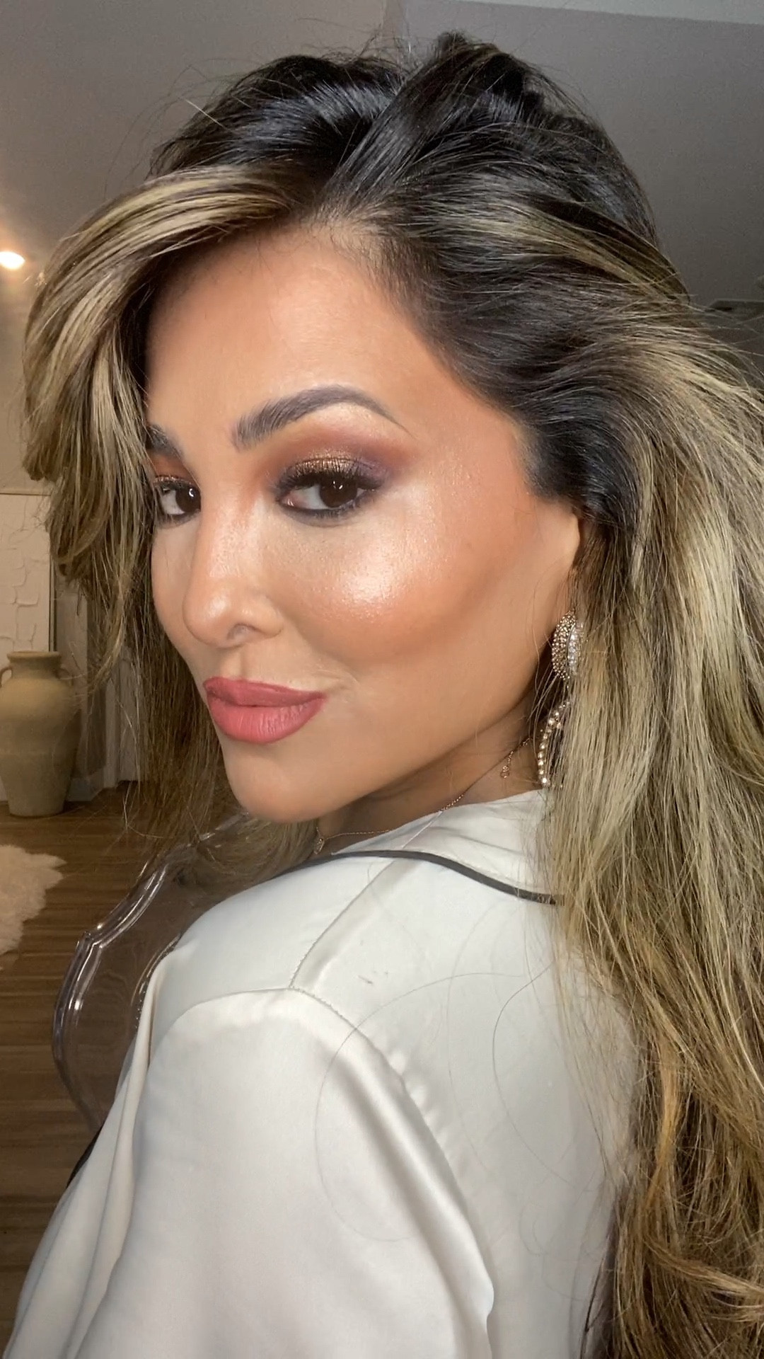 GRWM: My Go-To Holiday Evening Glam Pt. II 💫 #grwm #makeuptutorial 

Here’s the 2nd part of this tutorial with the remainder of the products since I can only link 16 products in each video🤍 

#LTKHoliday #LTKbeauty #LTKU