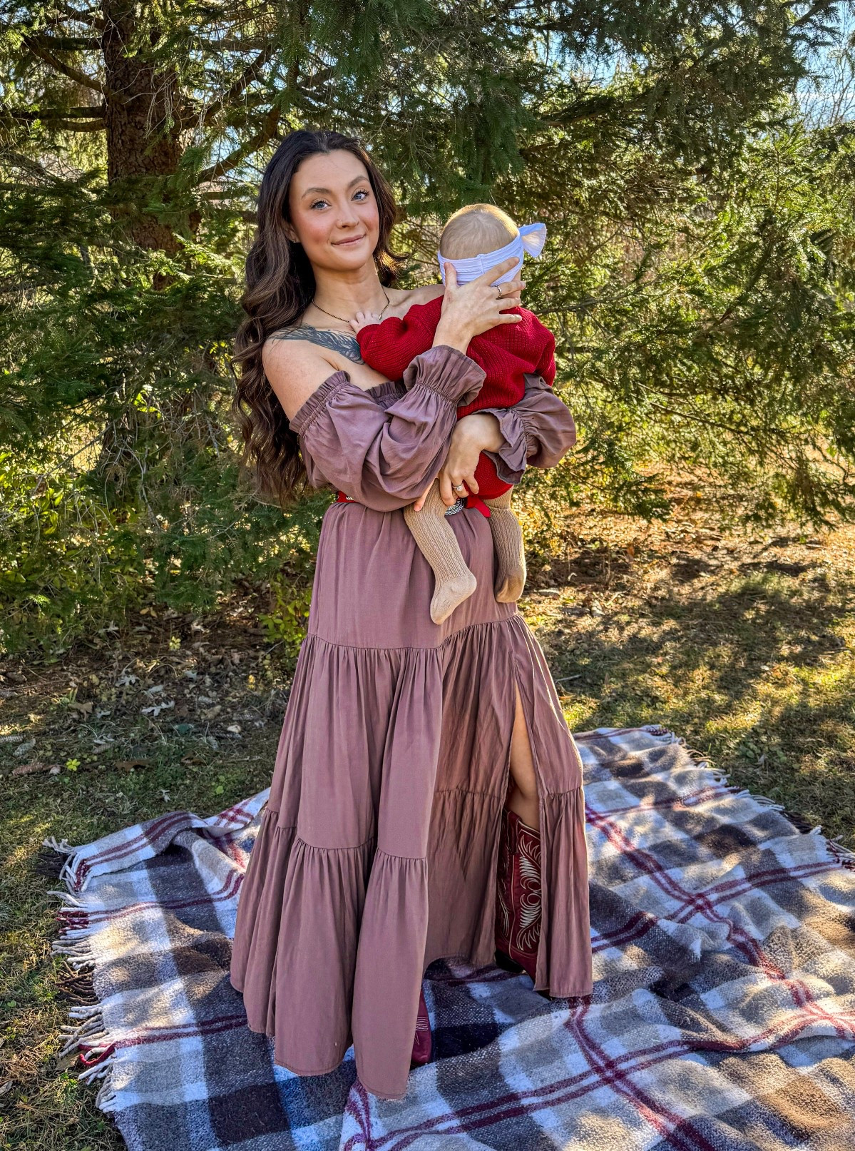 Off the shoulder long sleeve dresss

#LTKmomlife #LTKootd #LTKdayinmylife