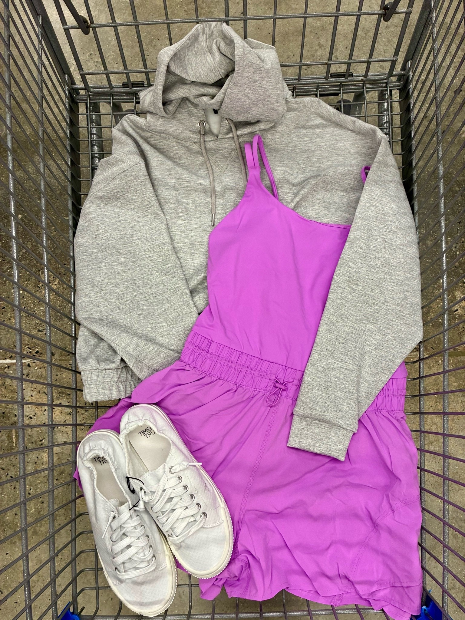 Active romper that comes in so many colors and the softest cropped sweatshirt!

#LTKmomlife #LTKActive #LTKSeasonal