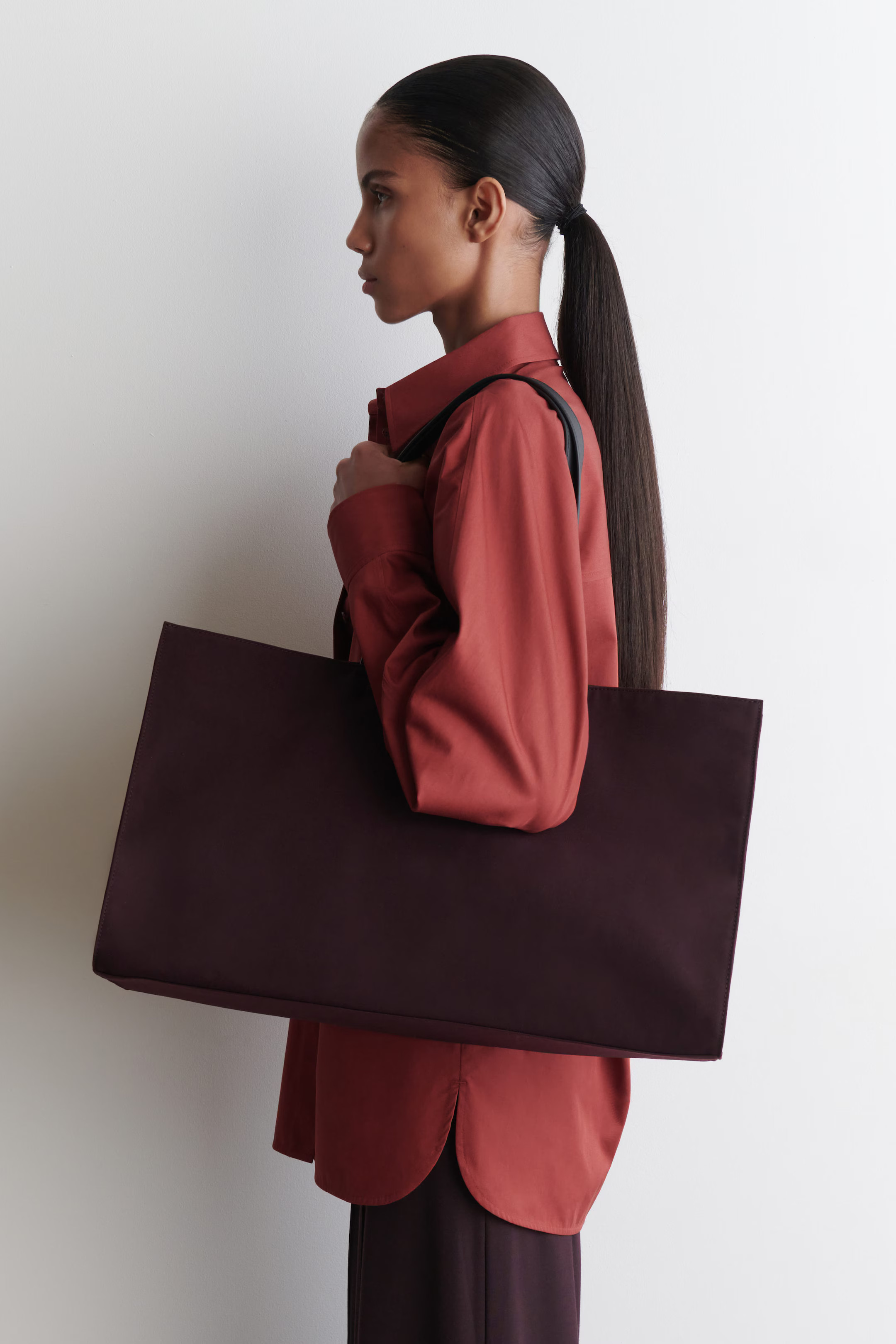 GALLERY TOTE BAG - CANVAS - PLUM | COS | COS (EU)