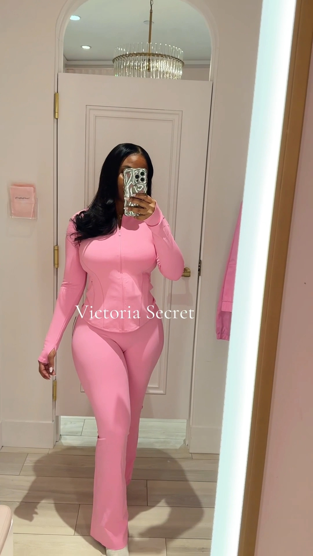 Im so bbsessed

Victoria Secret active wear is so tea.
Right in time for valentine day

Power Parachute Full-Zip Jacket

Refined Contours Legging

Tipped Knit Full-Zip Sweater

Elevate Flare Legging women's airy sleek deep zip pullover sweatshirt
