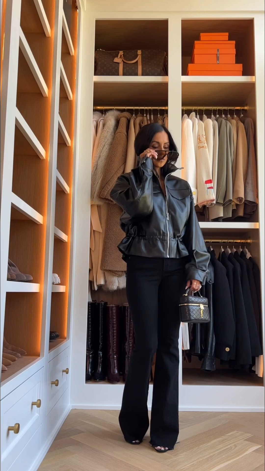 Zara fall outfit
Zara faux leather jacket
Veronica beard flared jeans
Amazon best sunglasses on sale

#LTKSeasonal #LTKOver40 #LTKmomlife