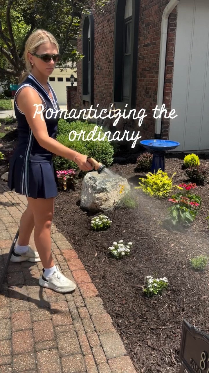 Romanticizing the ordinary has become one of the best things I’ve done for myself. Turns out, there’s a lot of beauty hiding in everyday moments. 🤍

#ClassicStyle #EverydayMoments #CozyHome #MillennialMom #SummerLifestyle