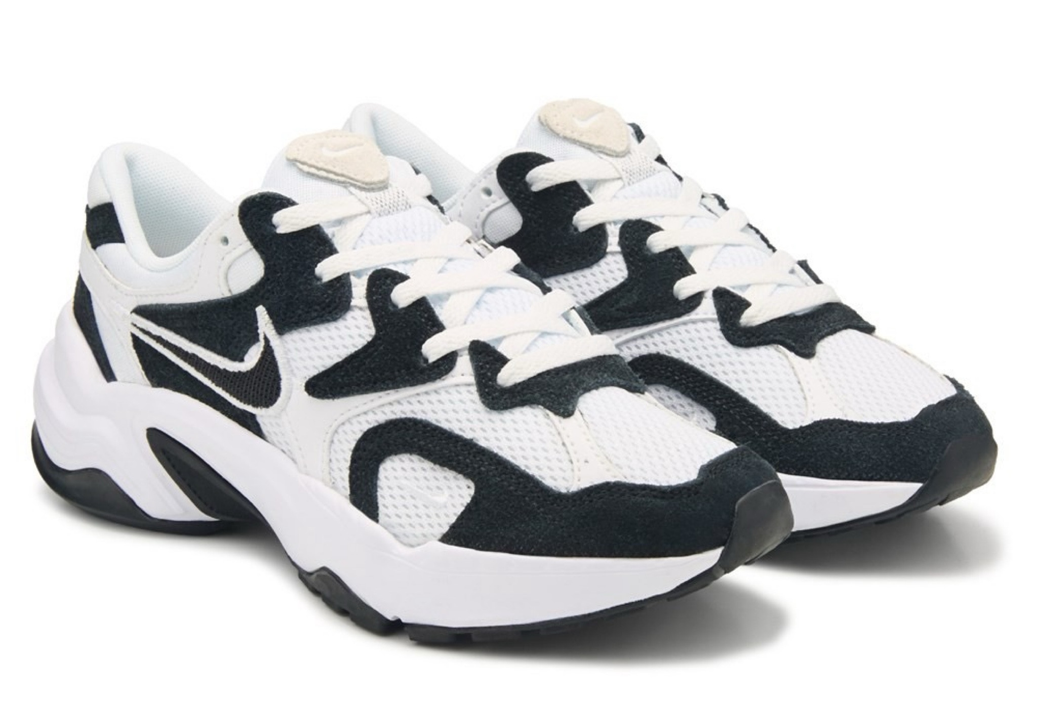 Nike’s latest drop is 👌🏾! Shop them below! Under $90!
#nike #nikedrop #latestsneakers #nikeal8 #trendy #preppy #backtoschool #teacheroutfits #falloutfits 