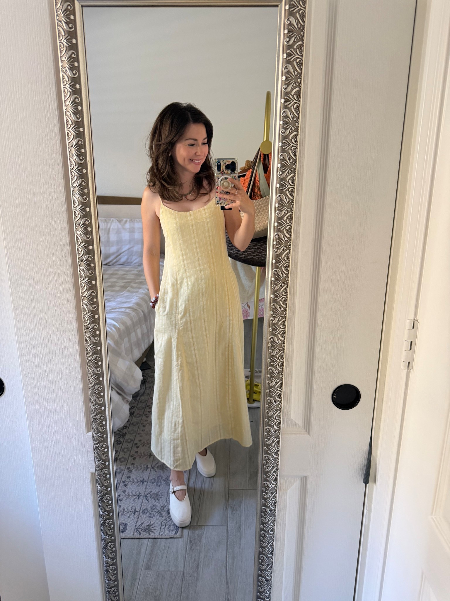 the “midi” dress that finally fits like a maxi on me (5’2 win)

This is exactly why I always try midi dresses… because every once in a while, you find one that hits perfectly as a maxi without any hemming.

Dress XS 


#LTKPetite #LTKootd