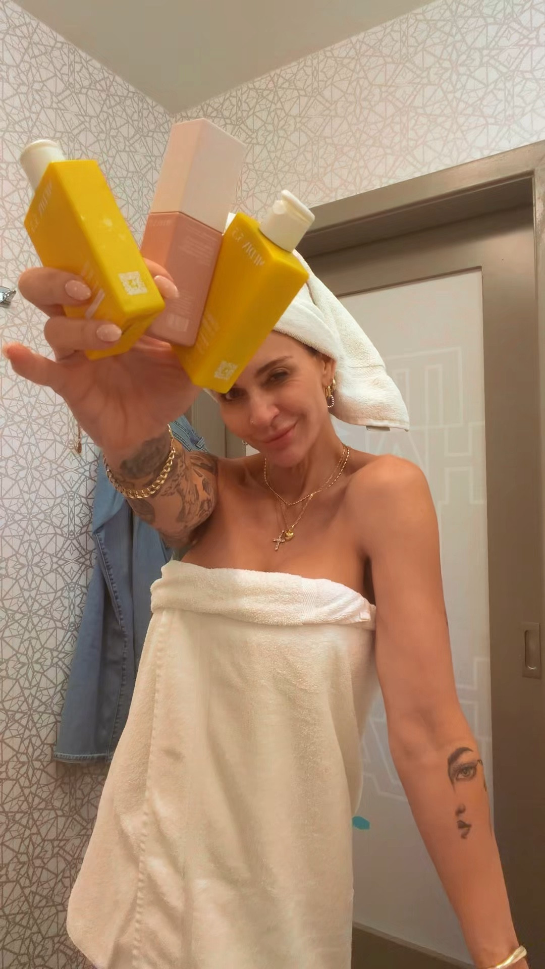 #medix5.5 body care is sooo good. And affordable !! Everything comes in travel sets too. 

Travel skincare
Travel size
Medix5.5 
Skincare
Brightening lotion 
Brightening serum 
Affordable skincare 

#LTKmorningroutine #LTKgrwm #LTKselfcare