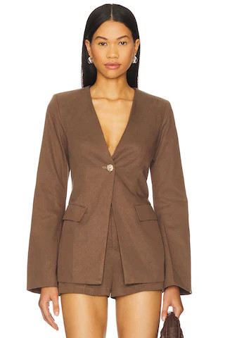 Emilie Fitted Blazer in Coffee | Revolve Clothing (Global)