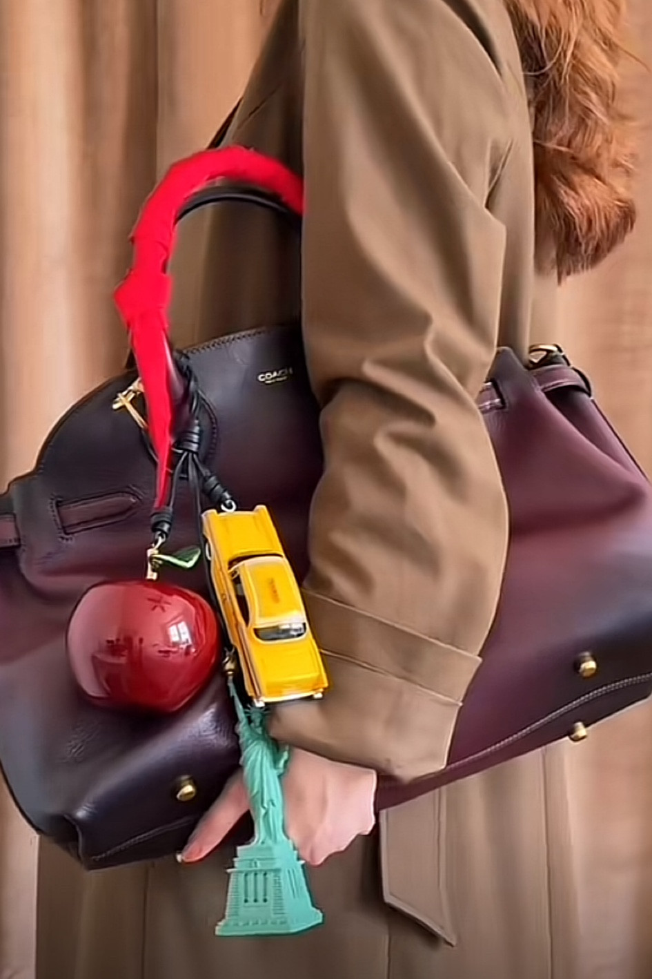 All I need now is a few CHARMS 

#LTKStyleTip #LTKNYFW #LTKWorkwear