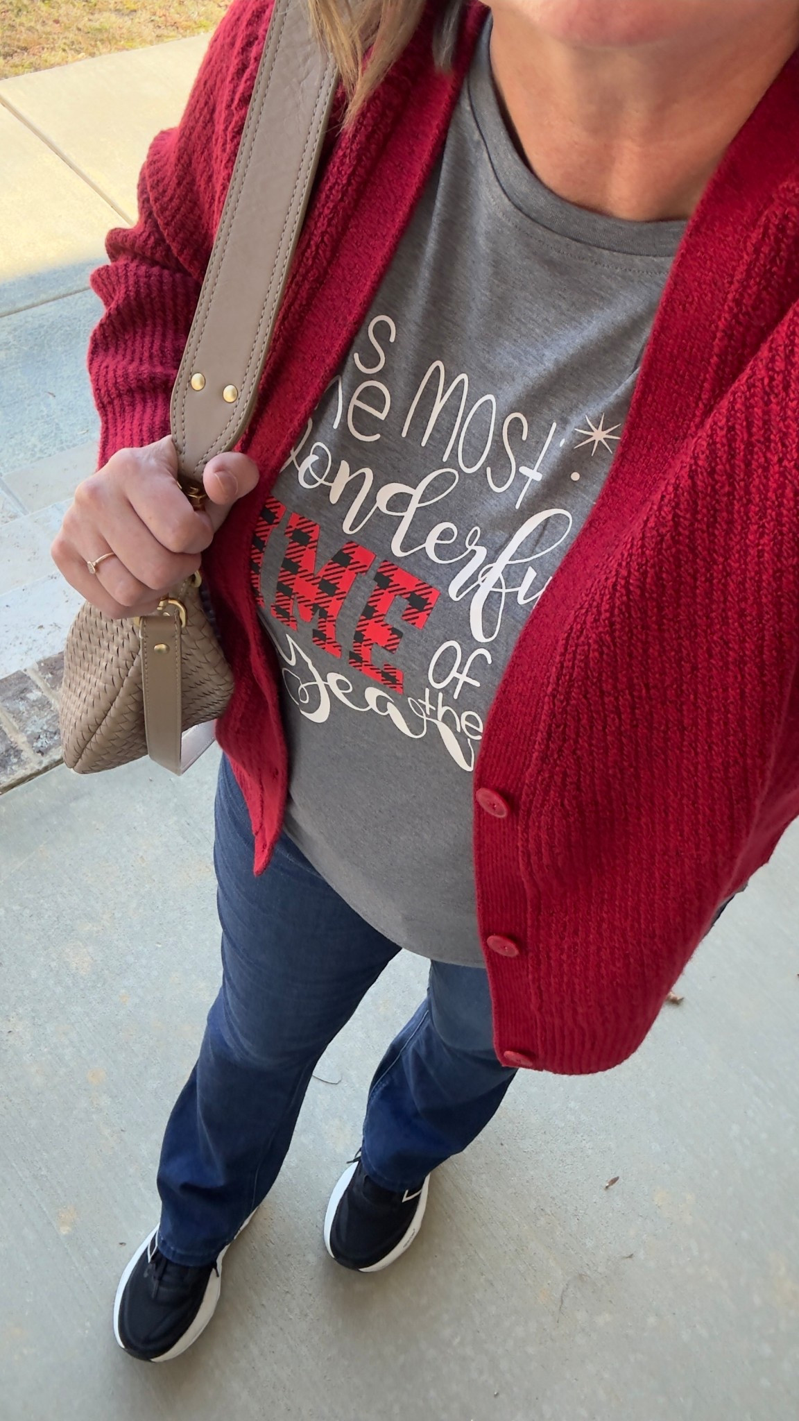 Christmas Holidays shopping outfit 🎄 Festive tee, red cardigan, jeans, sneakers and crossbody bag.

#LTKSeasonal #LTKHoliday