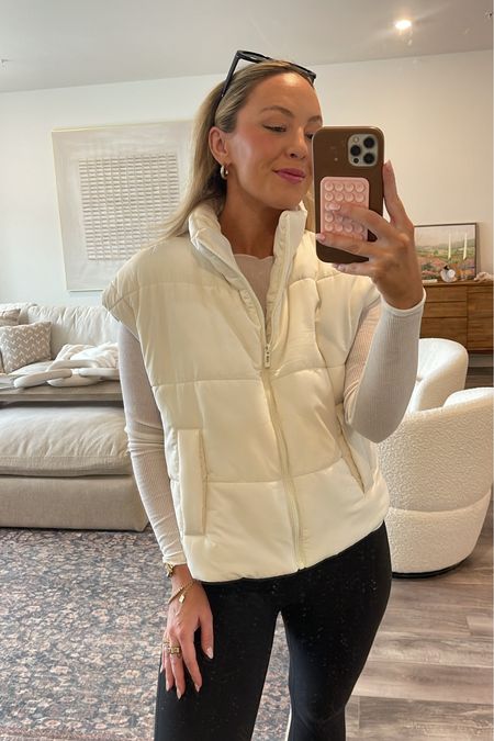 Vici Collection Puffer Vest

Use code TAYLORLOVE20 for $$$ off Vici Collection 

Casual Outfit, Neutral Athleisure Outfit, Leggings, Neutral Style, Easy Winter Outfit

#LTKSeasonal #LTKshoecrush #LTKstyletip
