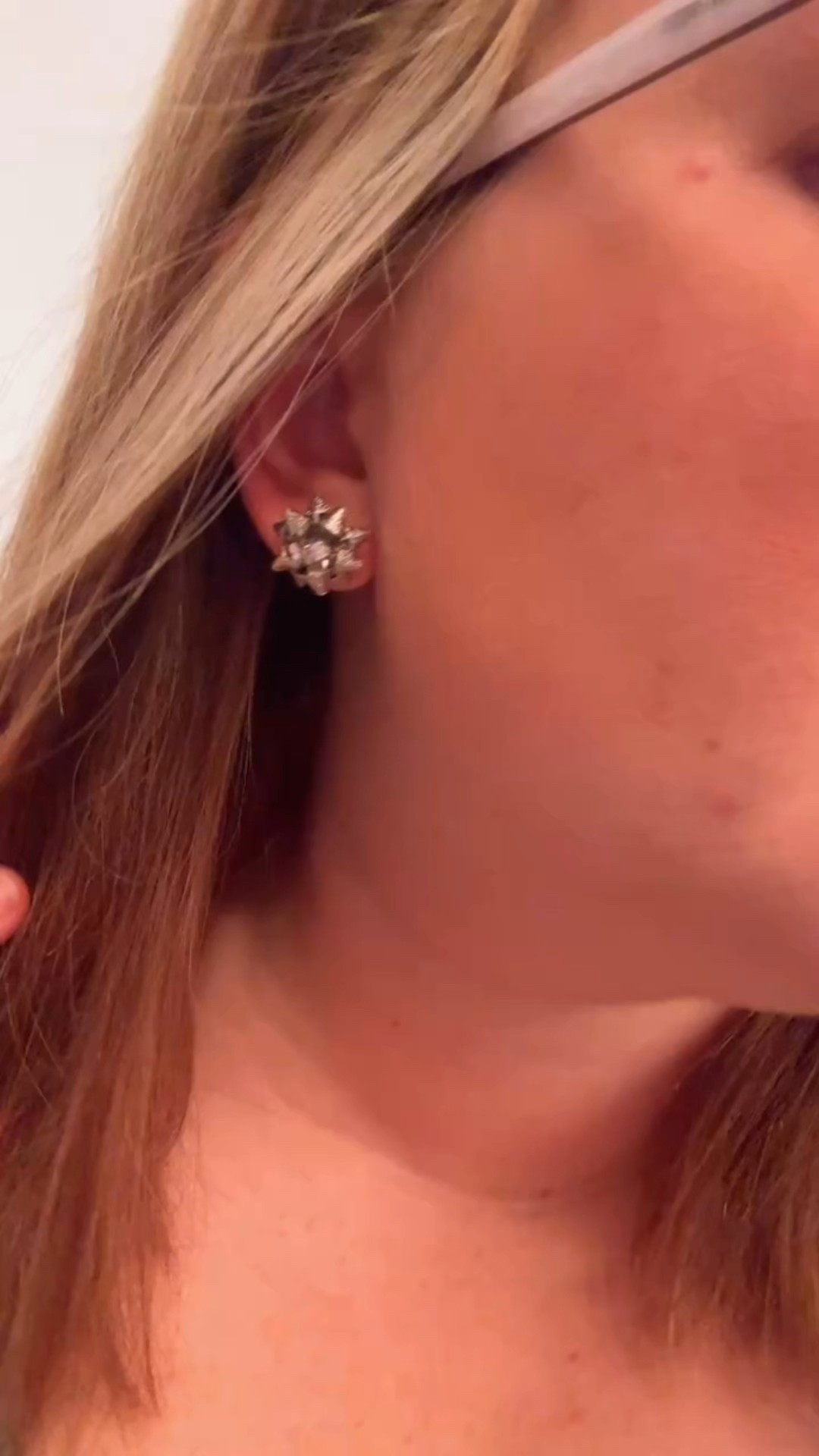 Obsessed with these earnings && yes I have them in every color🤭

#LTKGiftGuide #LTKHoliday #LTKmomlife