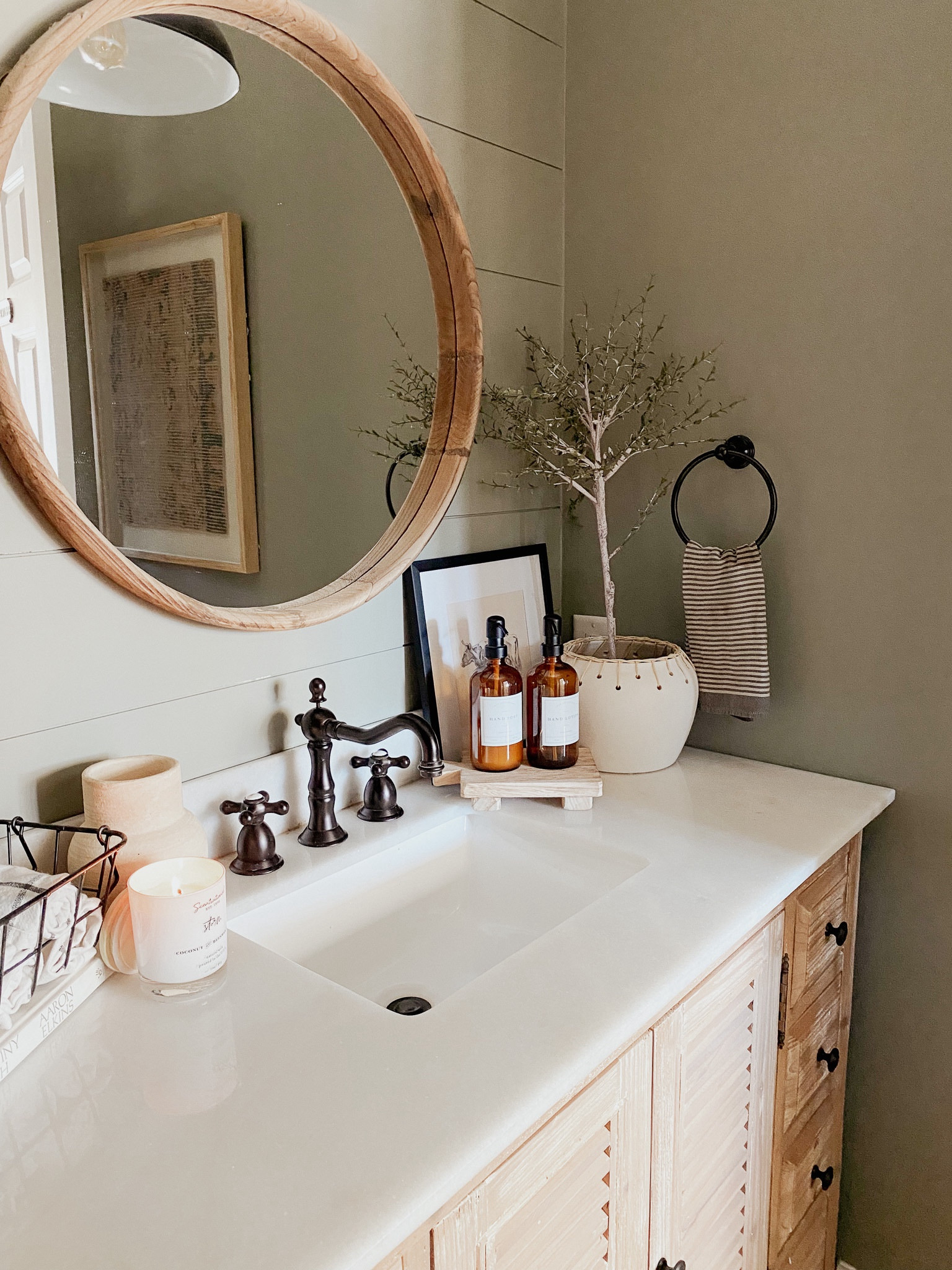 Bathroom inspo, bathroom decor, powder bath, bathroom design

#LTKSaleAlert #LTKHome #LTKStyleTip