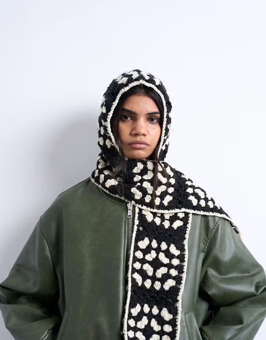 Topshop – Gehäkelte Balaklava in Schwarz und Cremeweiß | ASOS (Global)