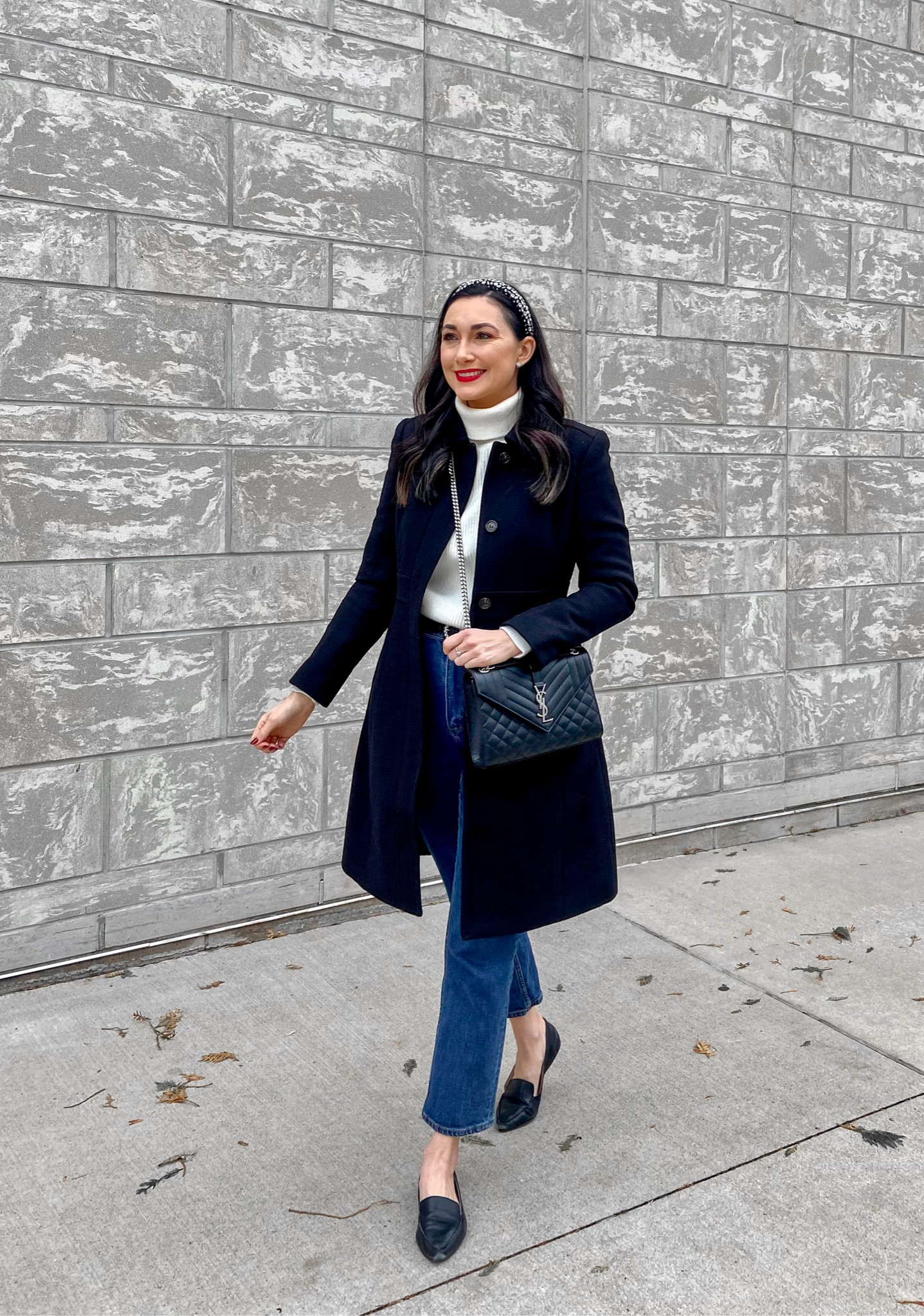 Classic winter outfit 🖤 My wool coat is 40% off! 

Black lady coat size 6, fits really small size up 1-3 sizes pending body type and preferred fit
Cream turtleneck sweater
High rise jeans size 27 curve love, fit tight initially but loosen with wear 
Black loafers size 7, TTS
Crystal headband 

Winter coat 
Wool coat 
Classic outfit 

#winteroutfit #weekendstyle #classicstyle #blackcoat #jcrewstyle #woolcoat #injcrew #classicoutfit

#LTKSeasonal #LTKItBag #LTKSaleAlert