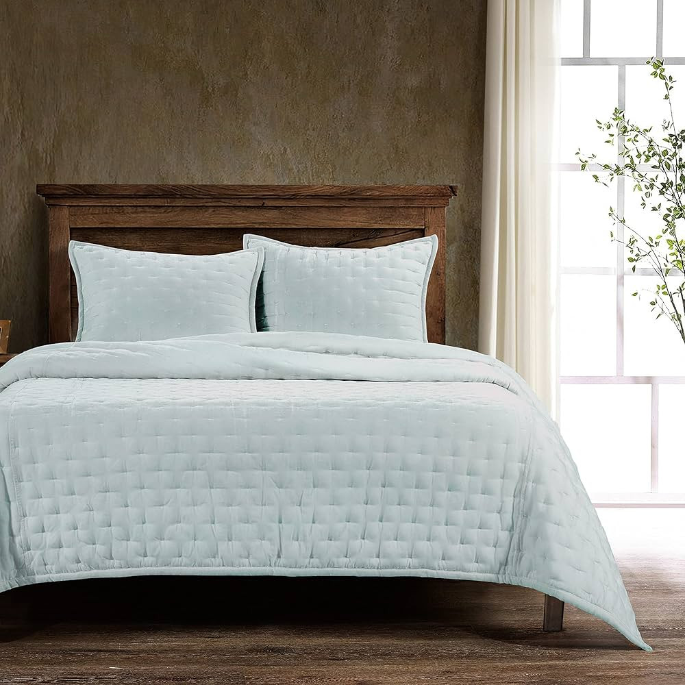 HiEnd Accents Stella Faux Silk Velvet Quilt, Super King Size, Light Blue Solid Color, Romantic Mo... | Amazon (US)