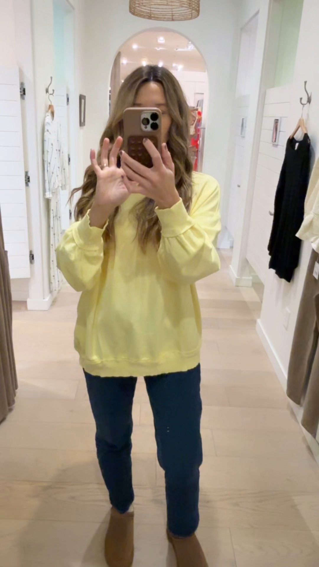 Oversized top for spring - wear over activewear or tuck in with denim
Size small 

#LTKSeasonal