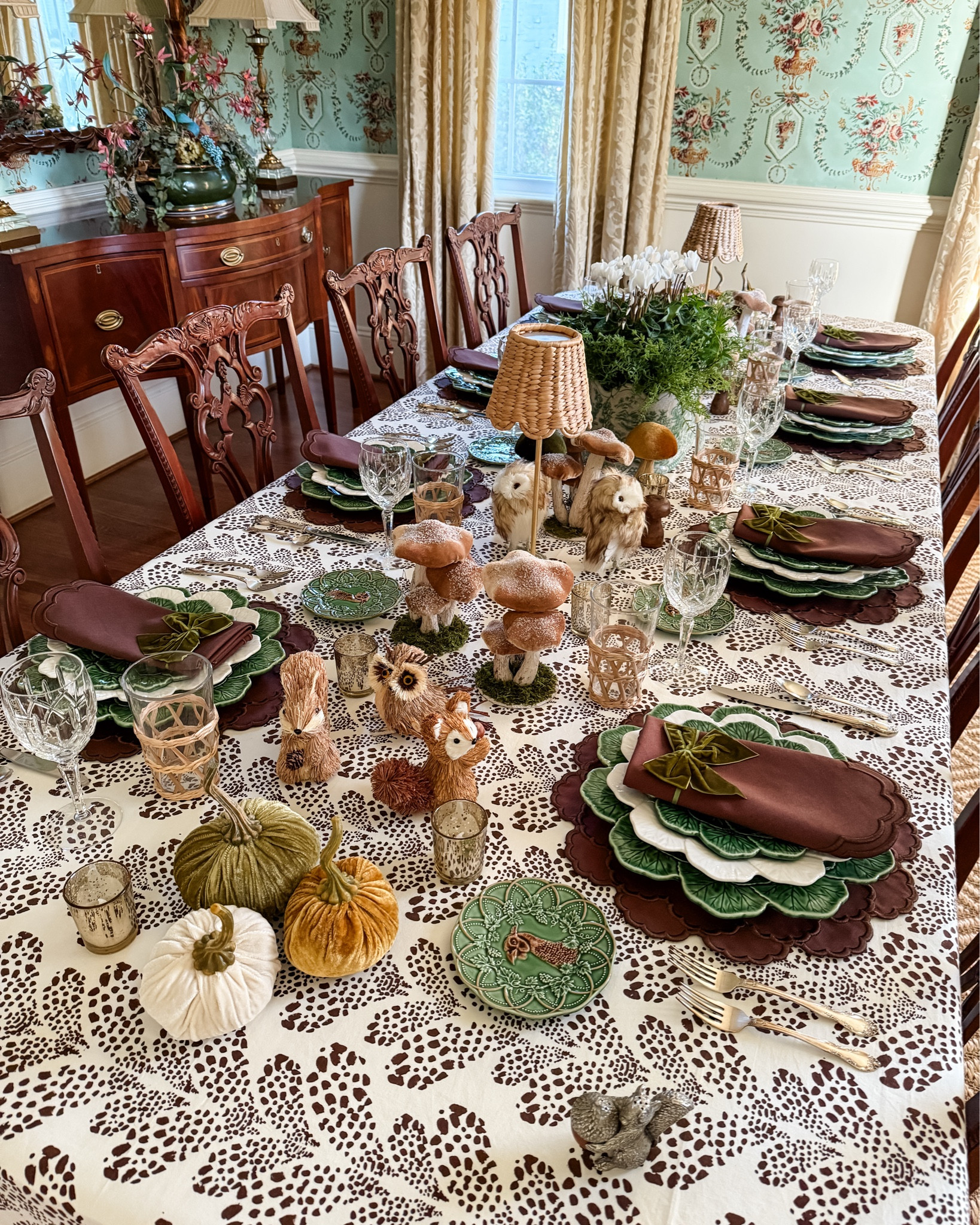 🍂 Woodland Thanksgiving Table 🍂
This year’s table feels extra cozy — layers of rich color, texture, and a little woodland charm. From velvet bows to leaf-shaped plates, every detail adds warmth and personality. 🦉🍄

I’ve linked all of my table favorites here — including the scalloped placemats, napkins, and my go-to dinnerware for fall hosting. Tap to shop and make your Thanksgiving table feel special too.

#ThanksgivingTable #HolidayHosting #LTKTabletop #TablescapeInspo #WoodlandDecor #FallEntertaining

#LTKHome #LTKHoliday #LTKSeasonal #LTKHome