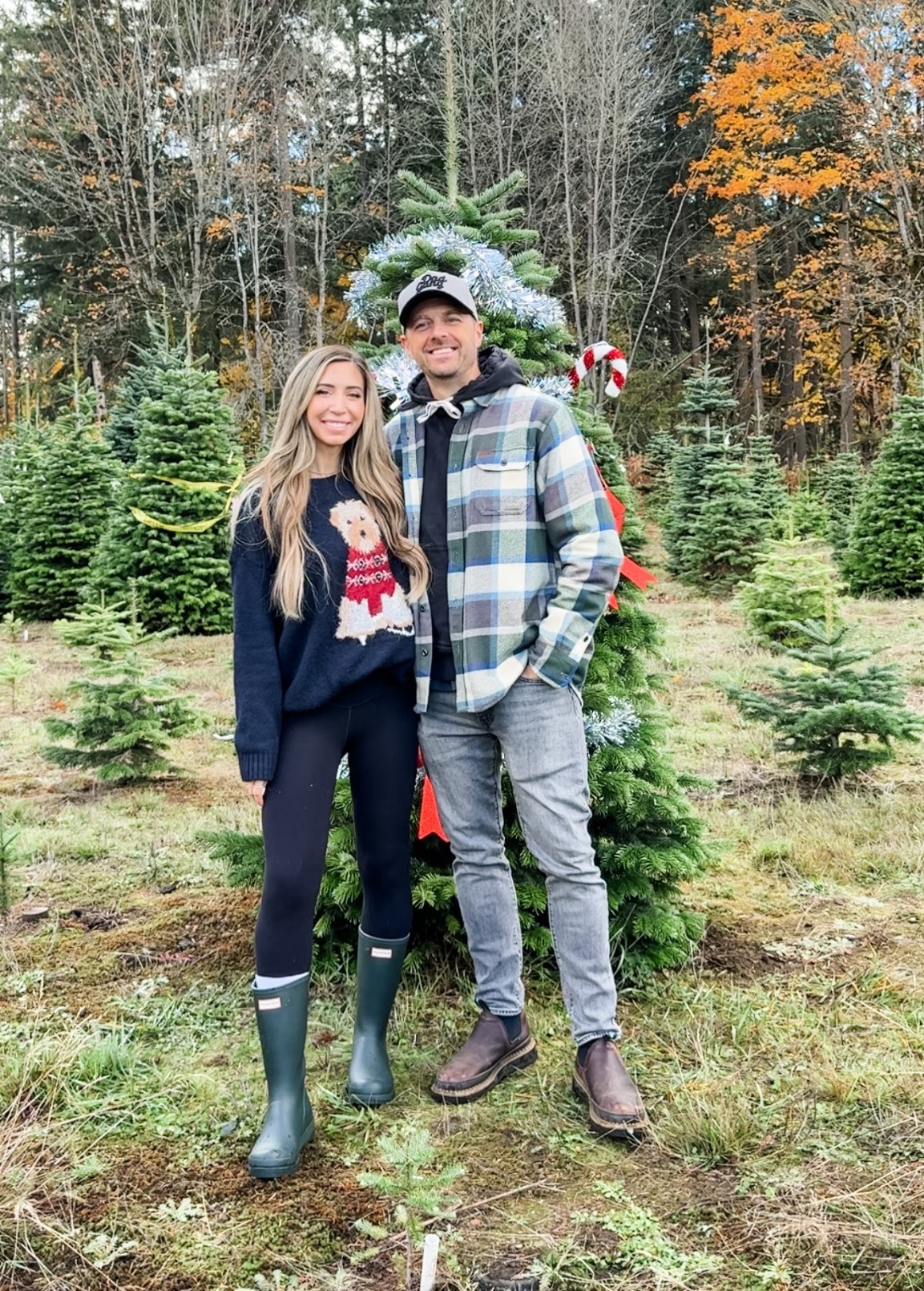 The cutest & super cozy blue holiday  sweater 🐶🎁

#LTKFindsUnder50 #LTKPetite #LTKSeasonal