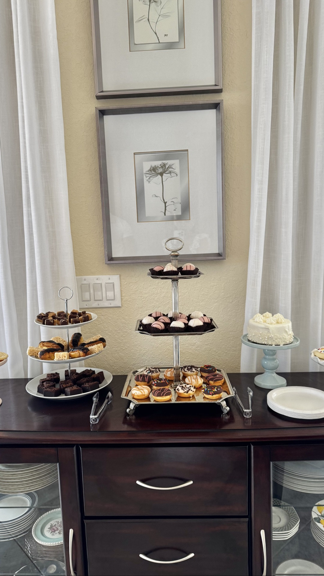 🍽️ Dessert Table Display Ideas for Hosting & Entertaining At Home! Perfect for: graduation parties, birthday parties, bridal & baby showers, and more! I like to use various tiered trays & cake stands to display beautiful & delicious store-bought desserts!!

#LTKHome #LTKfoodie