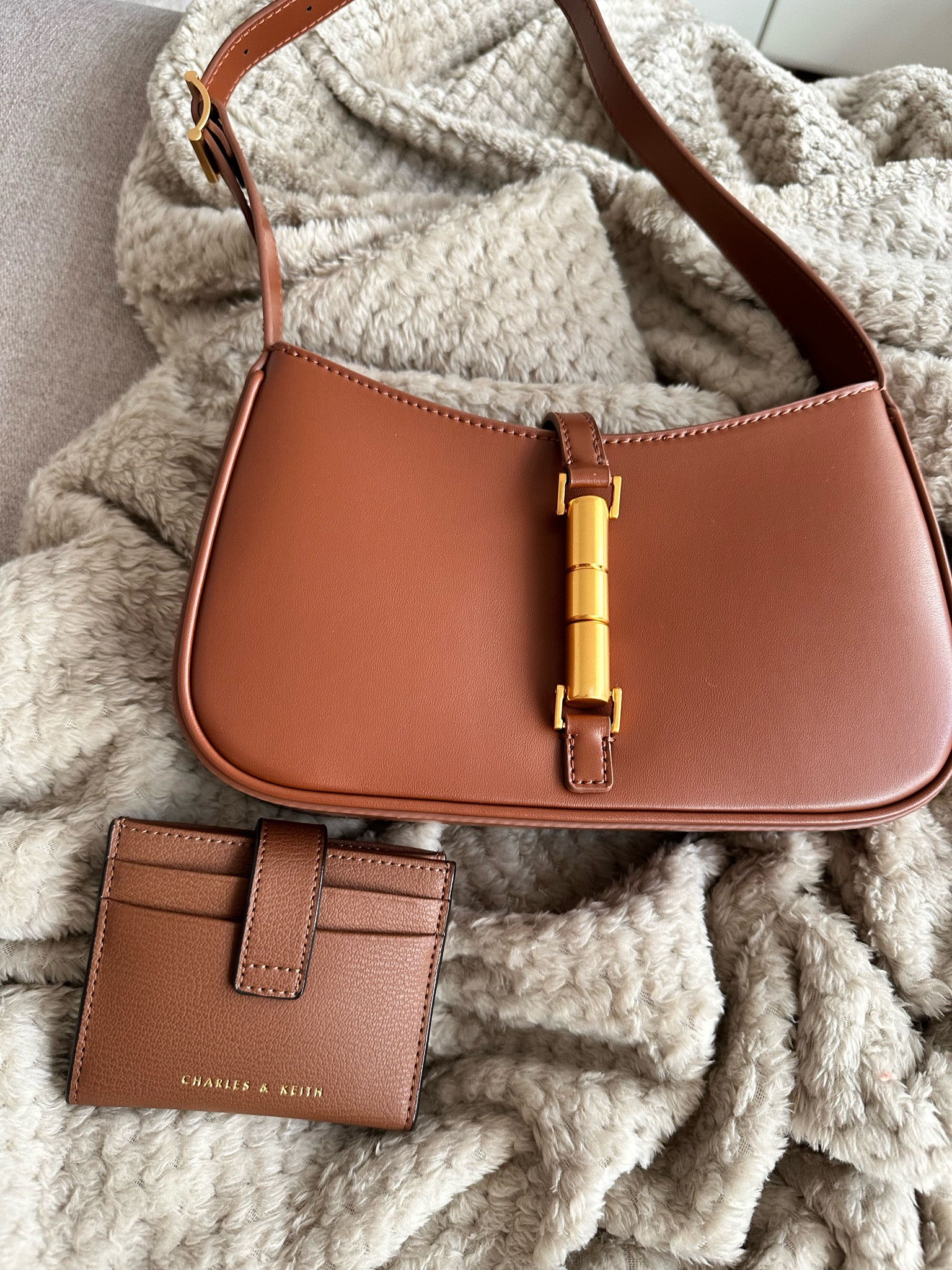 Charles & Keith Brown Faves
15% coupon code: COMAMB10-5RH2I4L2NS

#LTKSeasonal #LTKitbag #LTKstyletip