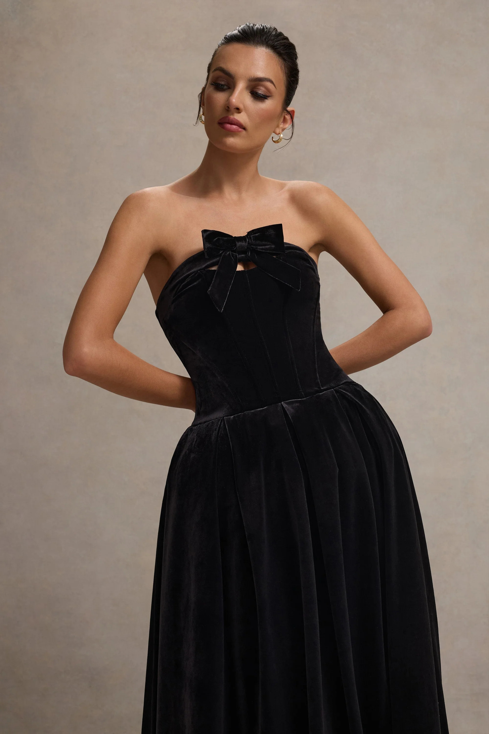 Hepburn  Black Velvet Bandeau Midi Dress With Bow | Club L London