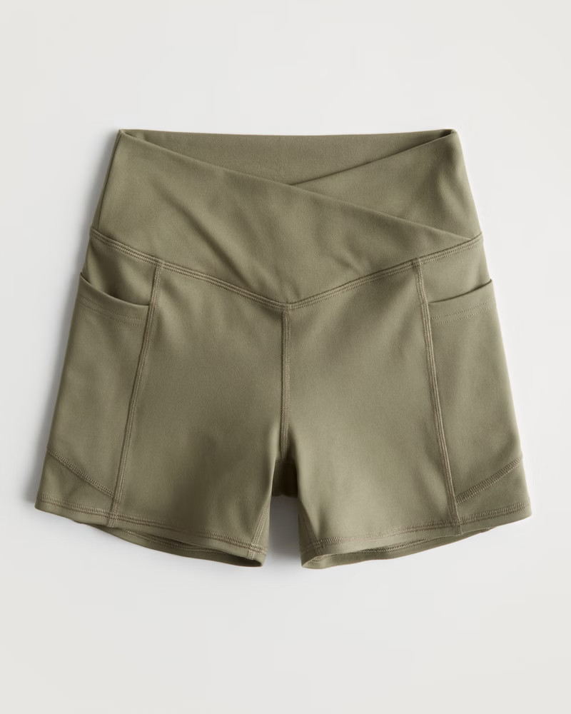 Women's Gilly Hicks Go Recharge Wrap Shortie | Women's Activewear | HollisterCo.com | Hollister (UK)