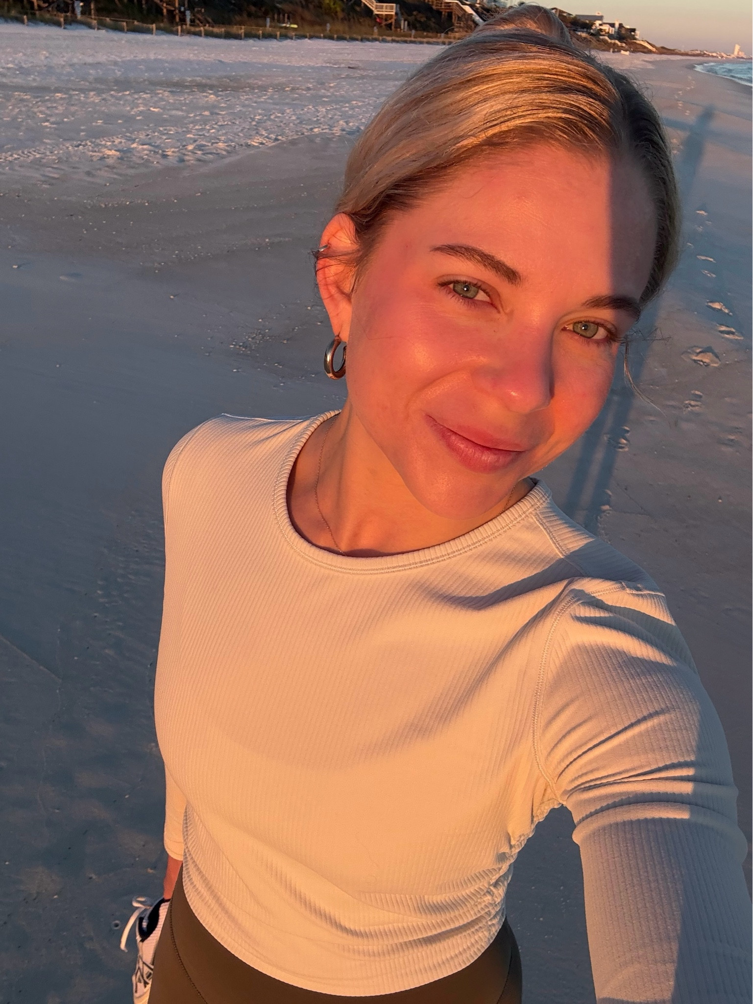 Beach walk fit

Active wear
Gym outfit
Athliesure 


#LTKActive #LTKStyleTip #LTKFitness