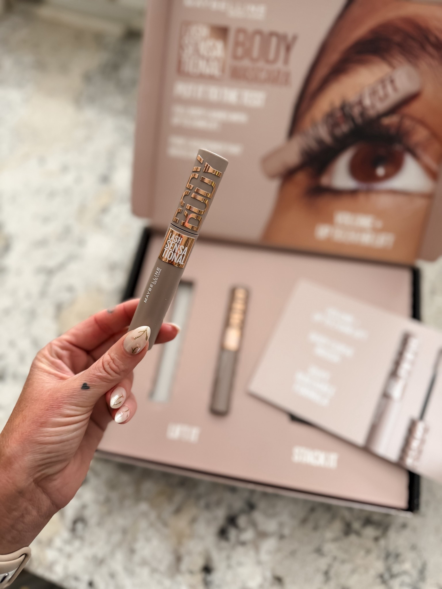 Maybelline, lash sensational, body mascara, makeup for spring and summer. This black mascara is buildable with a curved brush for up to 24 hour lift.