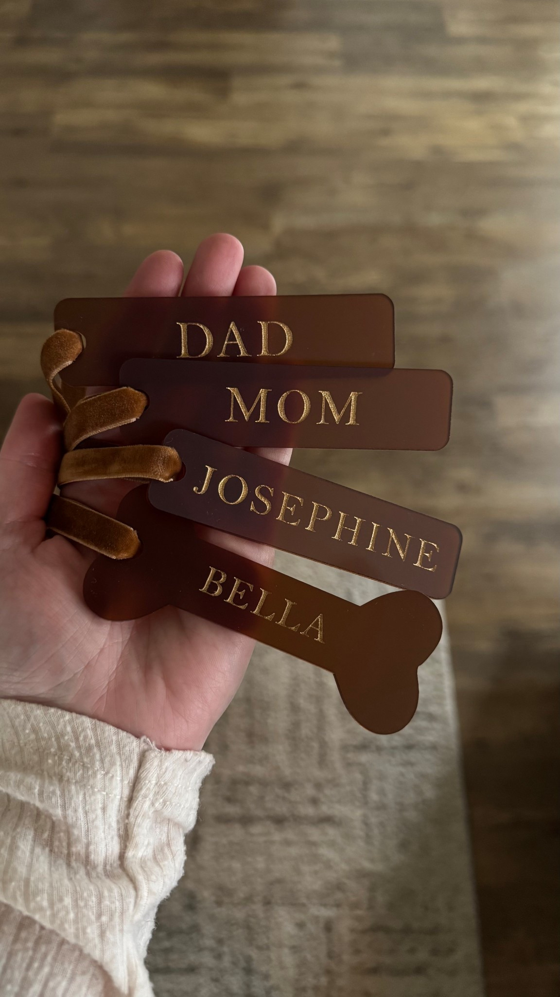 Here are the stocking tags I ordered! They came in so much nicer than I expected!

The color I ordered was Amber with the brown ribbon 