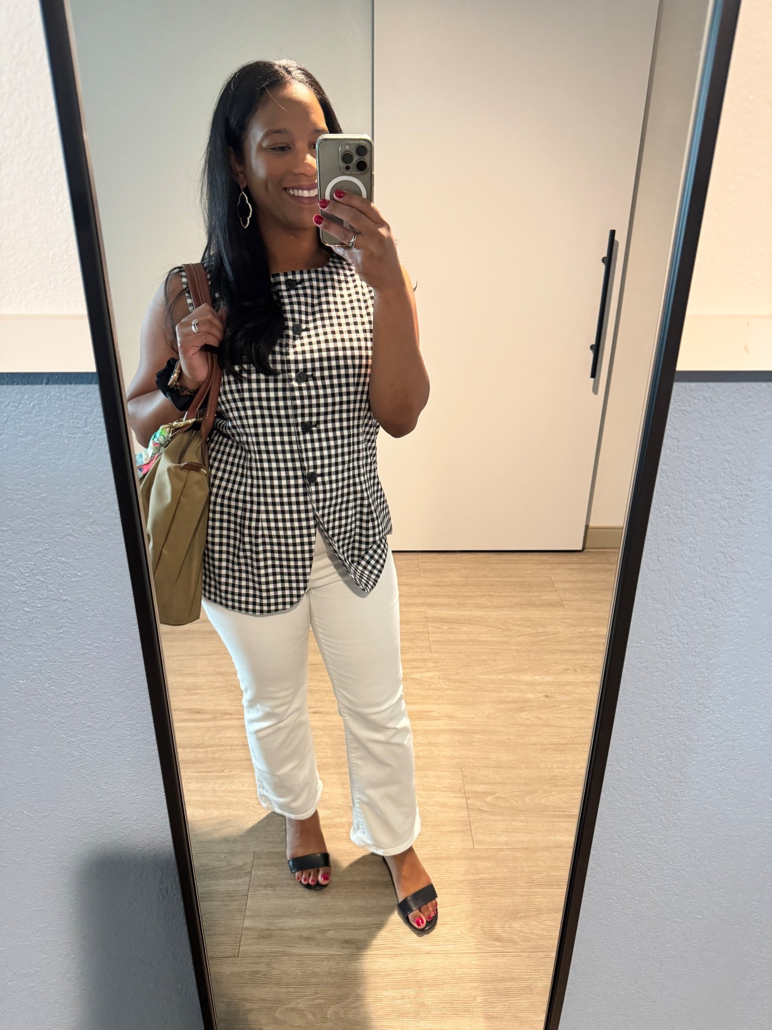 Madewell jeans on sale! Love this style for petite ladies 

#LTKWorkwear #LTKPetite #LTKFallSale