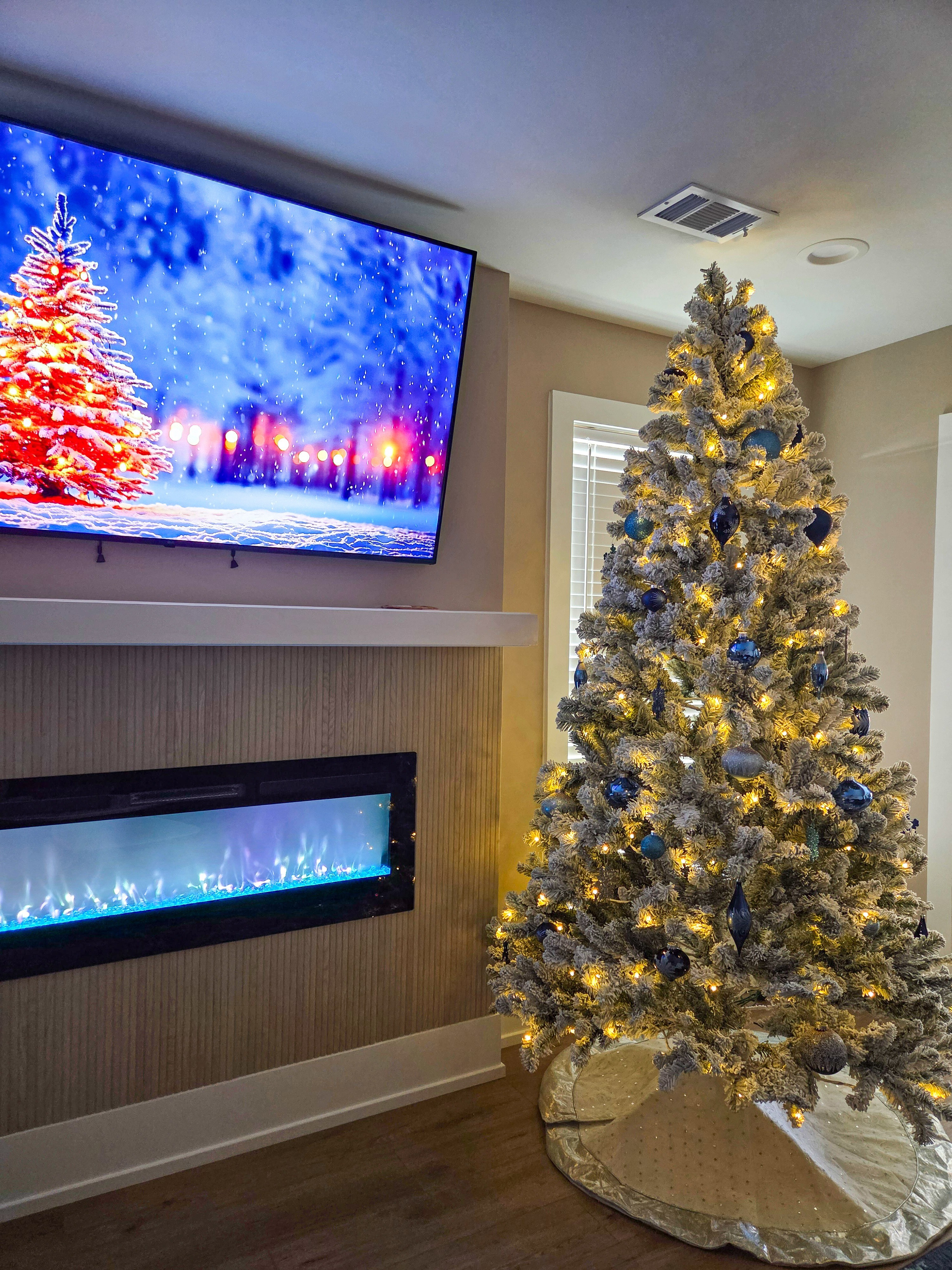 King of Christmas website all on sale for up to 60% off.  Highly recommend if you're in the market for a new tree! 

#LTKGiftGuide #LTKHoliday #LTKSeasonal