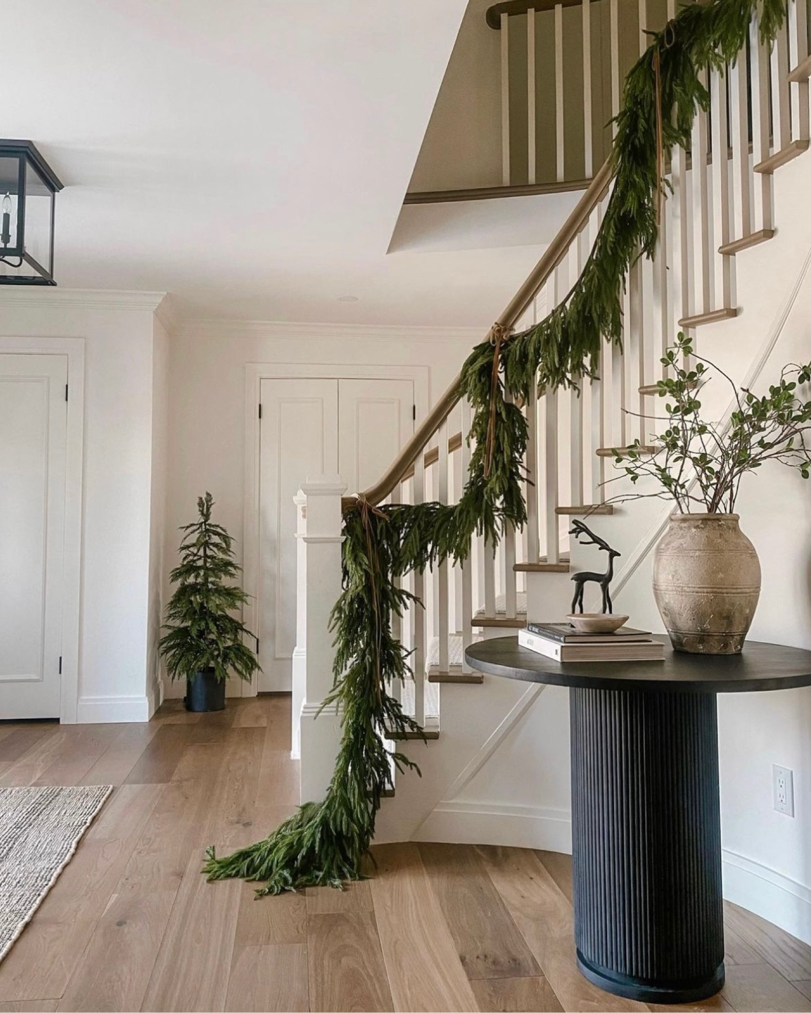 My garlands are on sale and my entryway table is back in stock and for a steal!! Run!

#LTKhome 

#LTKSeasonal #LTKHoliday #LTKHome