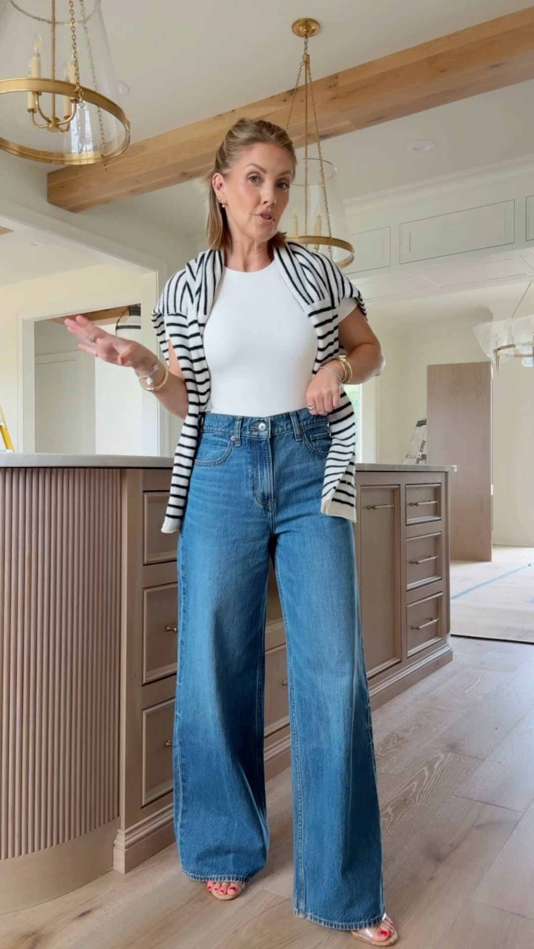 My @abercrombie  order has me so excited for fall! 🙌🏼 Use code DENIMAF for an additional 15% off!
XS cardigan / Small bra free tank / 25 Regular jeans (I would recommend sizing down one in the wide leg jeans) 

#abercrombiepartner

* Denim Promo: *Offer valid online only August 5, 2026 to August 10, 2026 in US/CA. Excludes clearance. Online price reflects discount. 
* Extra 20% Off: *Offer valid in stores and online August 5, 2026 to August 10, 2026 in US/CA. Exclusions apply as indicated. Online price reflects discount. 
* Promo Code: *Use code DENIMAF to get an additional 15% off almost everything in stores and online at checkout from August 5, 2026 to August 10, 2026 in US/CA. Exclusions apply. See details online.

#LTKPetite #LTKSaleAlert #LTKootd