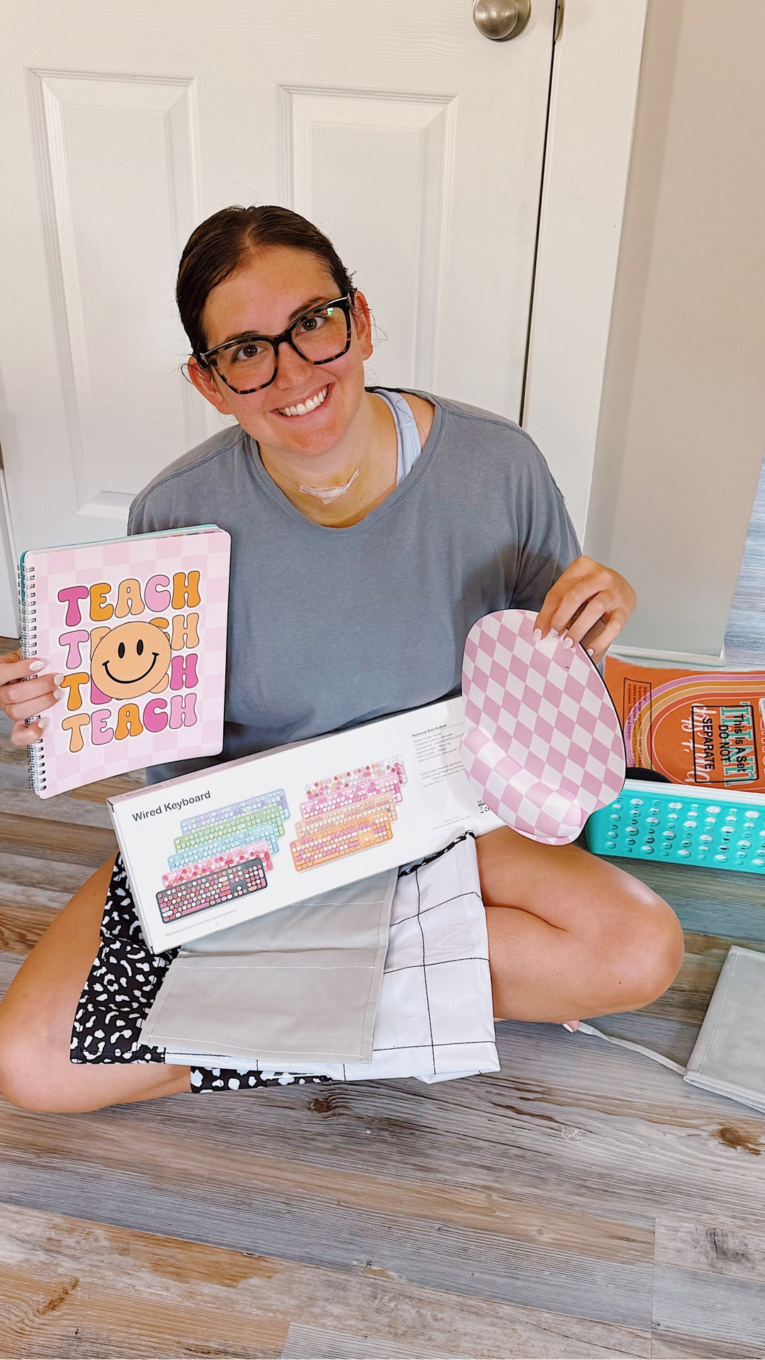 I’ve been keeping some of my classroom purchases in the basement and decided today I needed to check them out! Here’s my first haul for classroom set up 2025–silent edition 😂 

#classroomsetup
#classroomsupplies
#amazonschoolsupplies
#amazonshopping
#teacherhaul