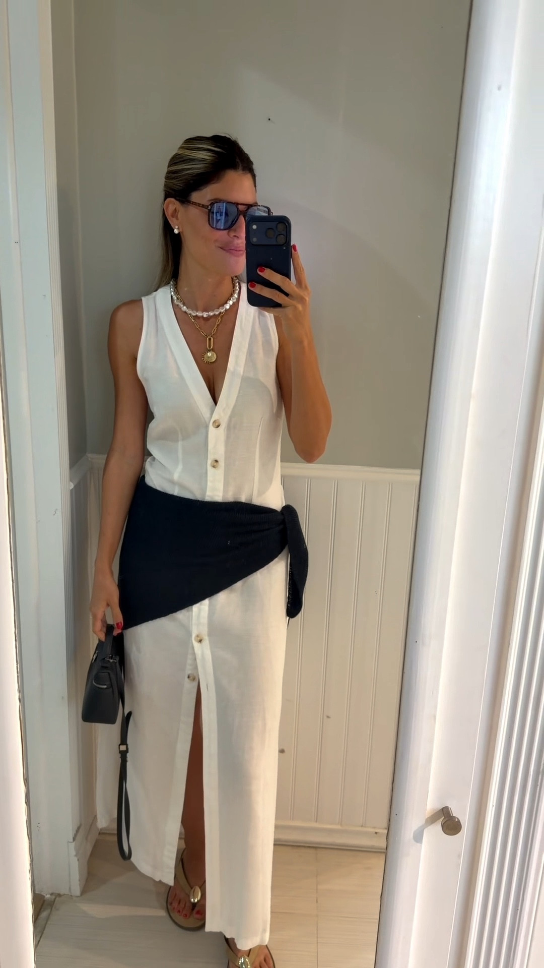 Brunch ootd🤍


Dress is from @TJ Maxx so can’t link it but found a few similar options. 
@Target 
@Zara 

Spring outfit, brunch outfit, coastal style, line dress, accessories, blue sunglasses, scarf

#LTKgrwm #LTKootd #LTKSeasonal