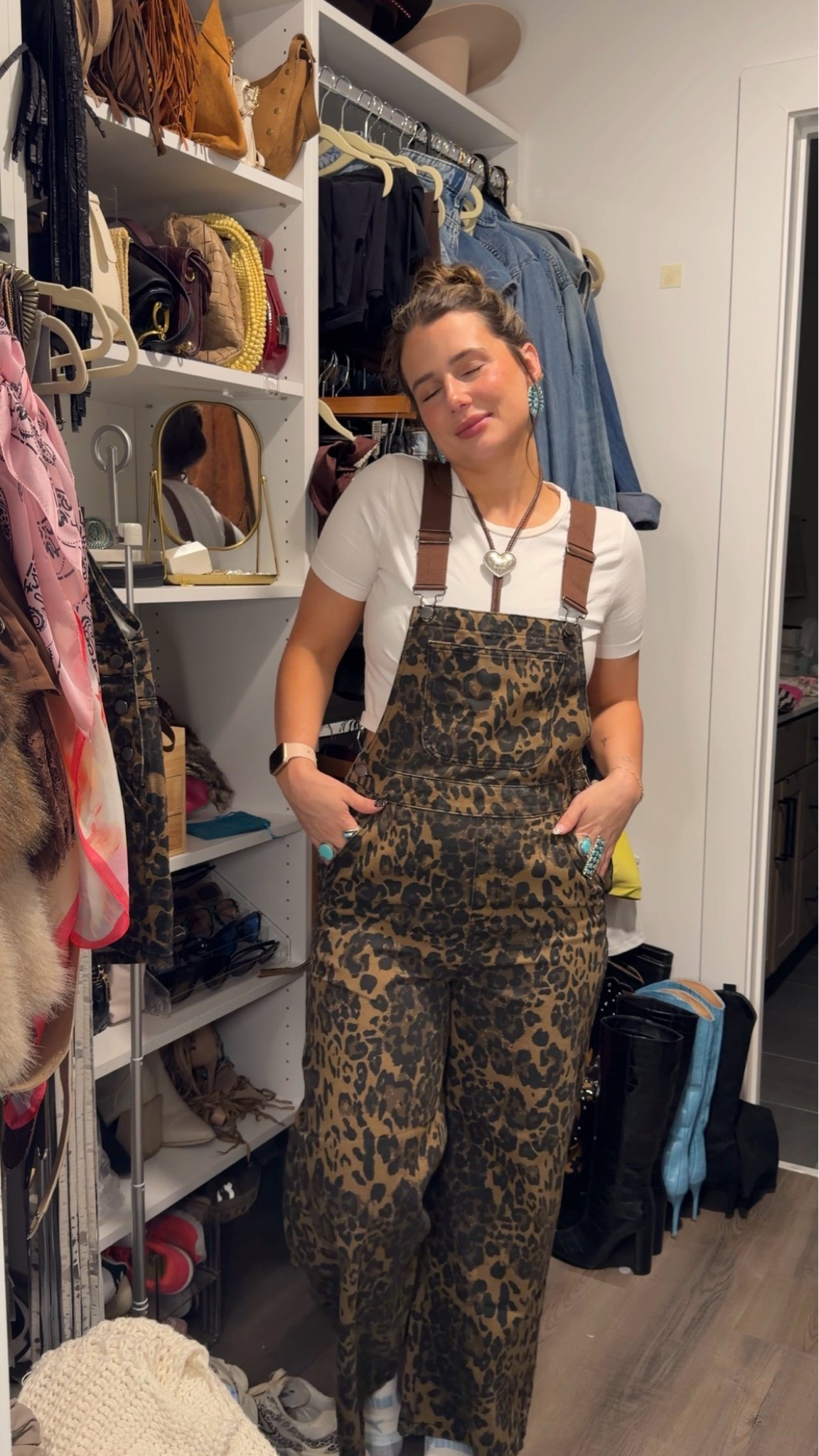 Outfit of the day! Leopard overalls size M