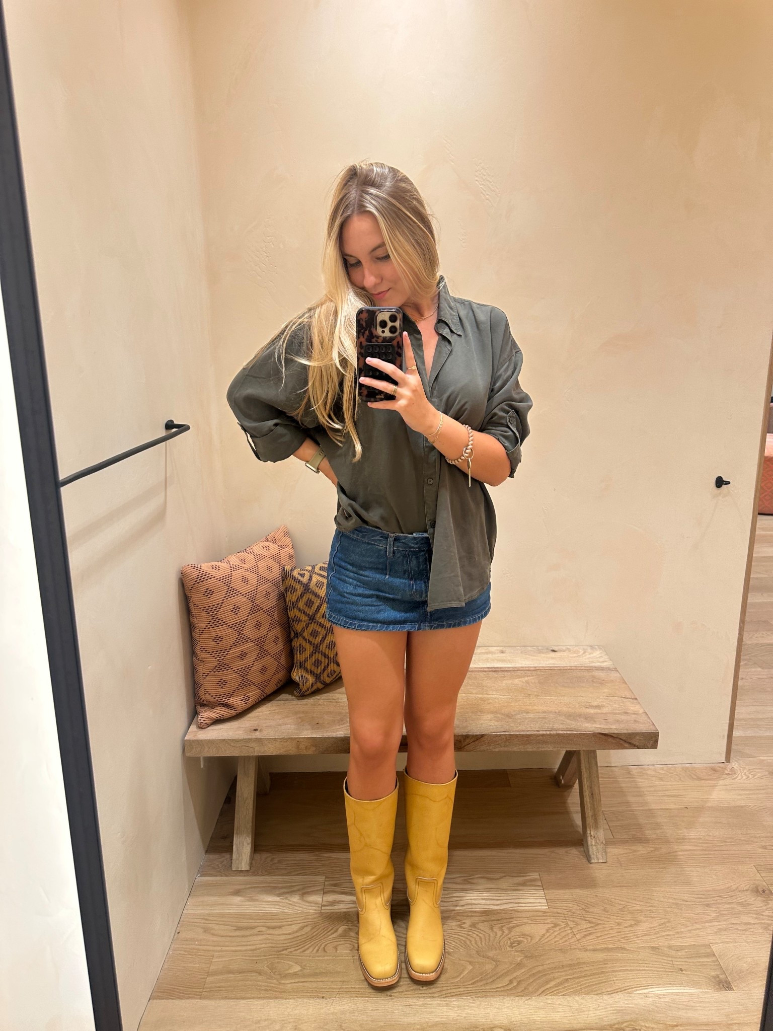 frye boots!!! i have this shirt in two colors now it’s my favorite!!!!! such great quality and soft 🧸 



#freepeople #urbanoutfitters #denim #anthropologie #styleinspo #employee #summer #spring #LTKfindsunder100 #LTKmostloved #LTKSPRINGSALE #LTKfestival #LTKseasonal #LTKStyleTip #concert #ltkbacktoschool #urbn #comfy #LTKsalealert #instagram #LTKactive #LTKfitness #lounge #LTKworkwear #LTKtravel #everyday


#LTKWorkwear #LTKFindsUnder100 #LTKSaleAlert