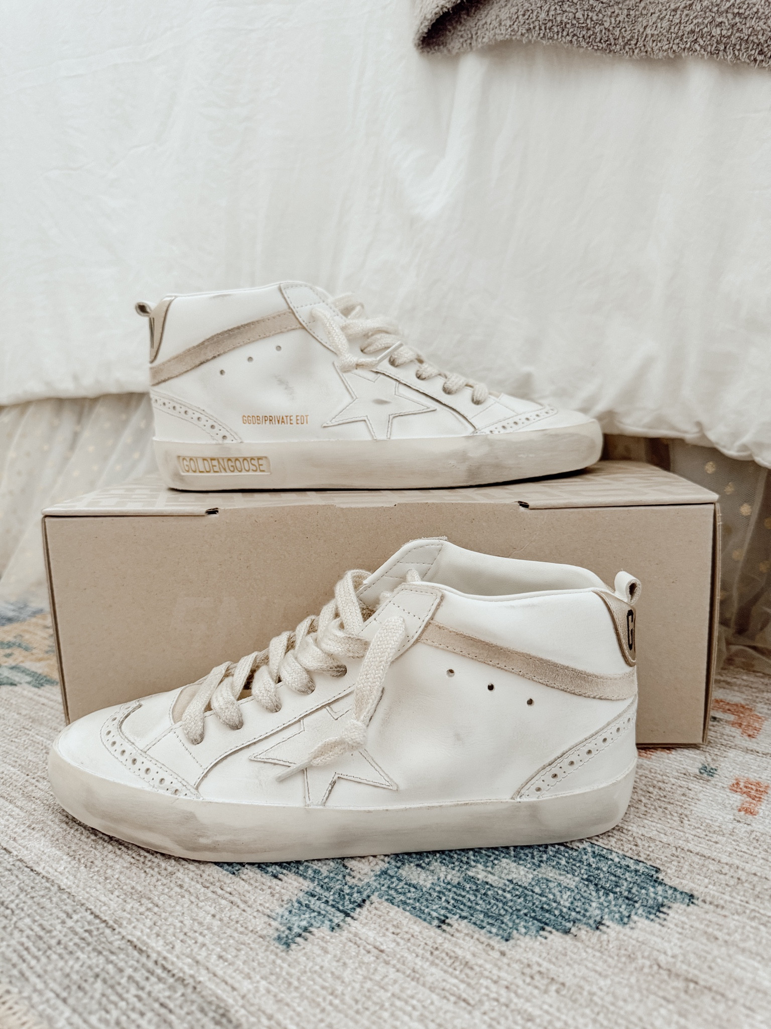 exclusive neiman marcus golden goose mid stars✨

#LTKstyletip #LTKshoecrush