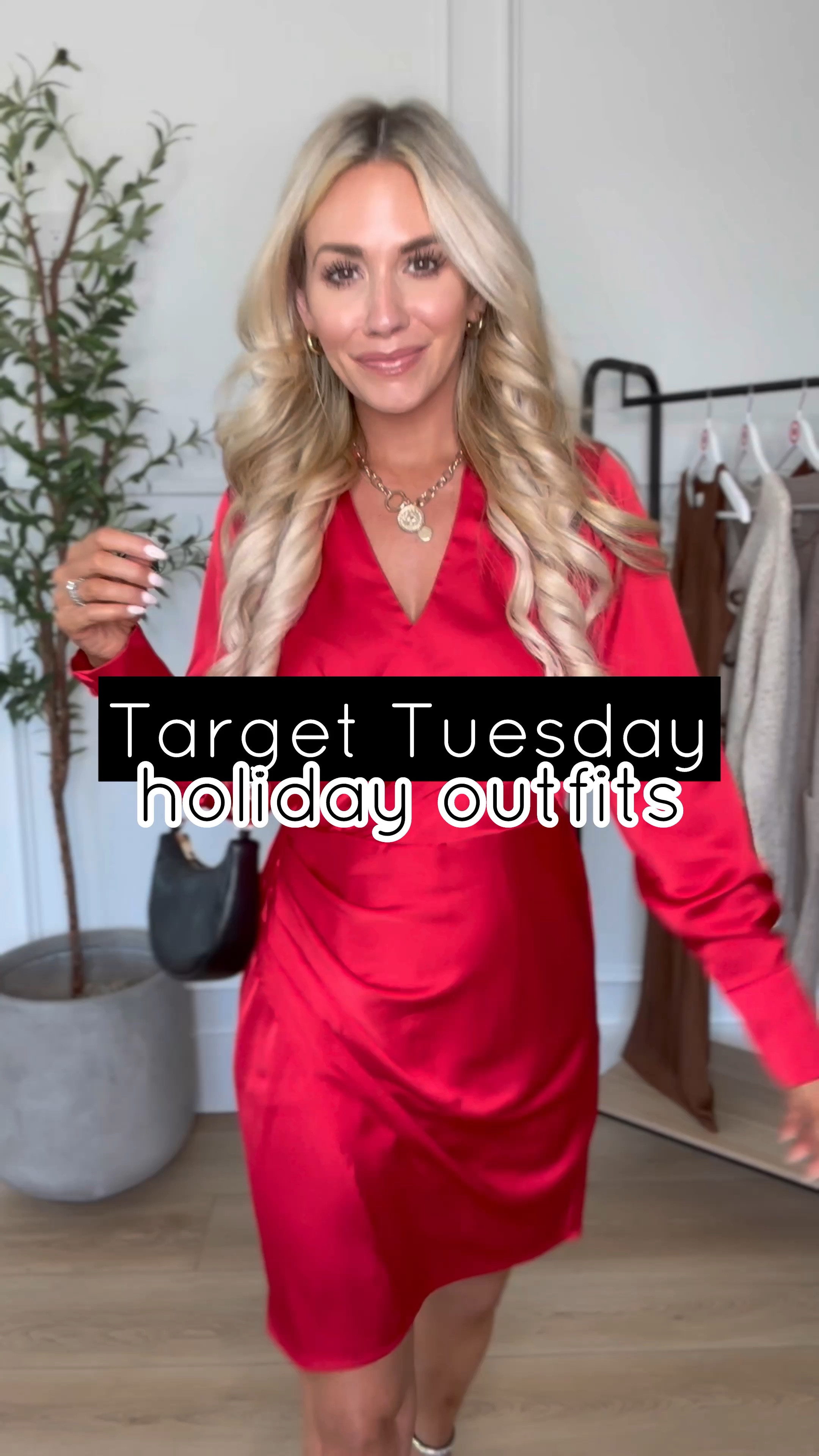 Target Holiday Outfits! // These are perfect for the holiday season for cocktail or office parties!

Wearing an xs in all pieces. All run tts and come in other colors. 

#ad #targetpartner #target #targetstyle @target @targetstyle

#LTKHoliday #LTKparties #LTKSeasonal