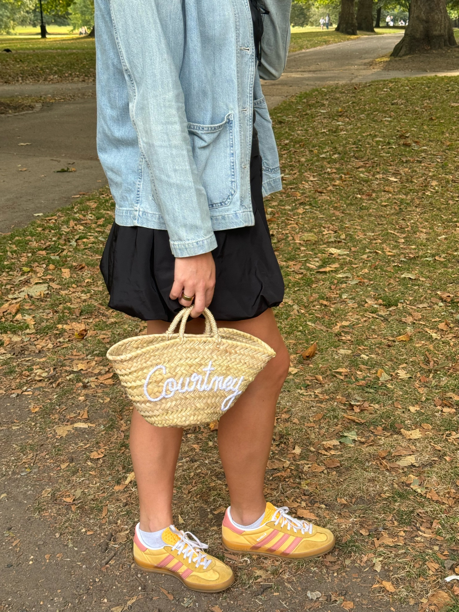 perfect walk around outfit!!! #OOTD #skirt #bubbleskirt #outfitinspo 