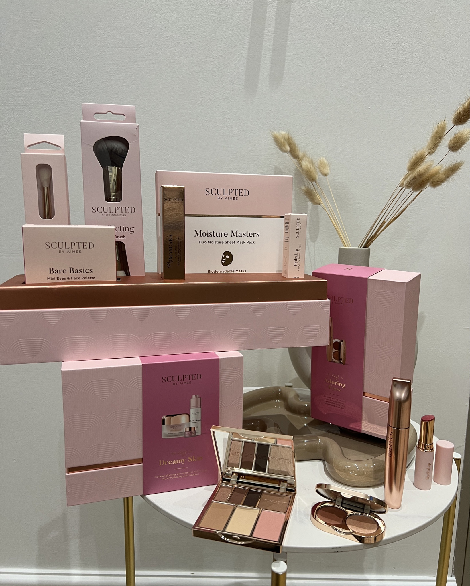 Sculpted By Aimee gifts sets which are value for money! All their products are so so good. I know it's so overwhelming with so many beauty brands out there but trust me when I say SBA have nailed it with so many other products including their mascara, lash lift, skincare, hydrating, lip products and the 5 in 1 palette! 




#LTKgiftguide #LTKbeauty #LTKxSculptedByAimee