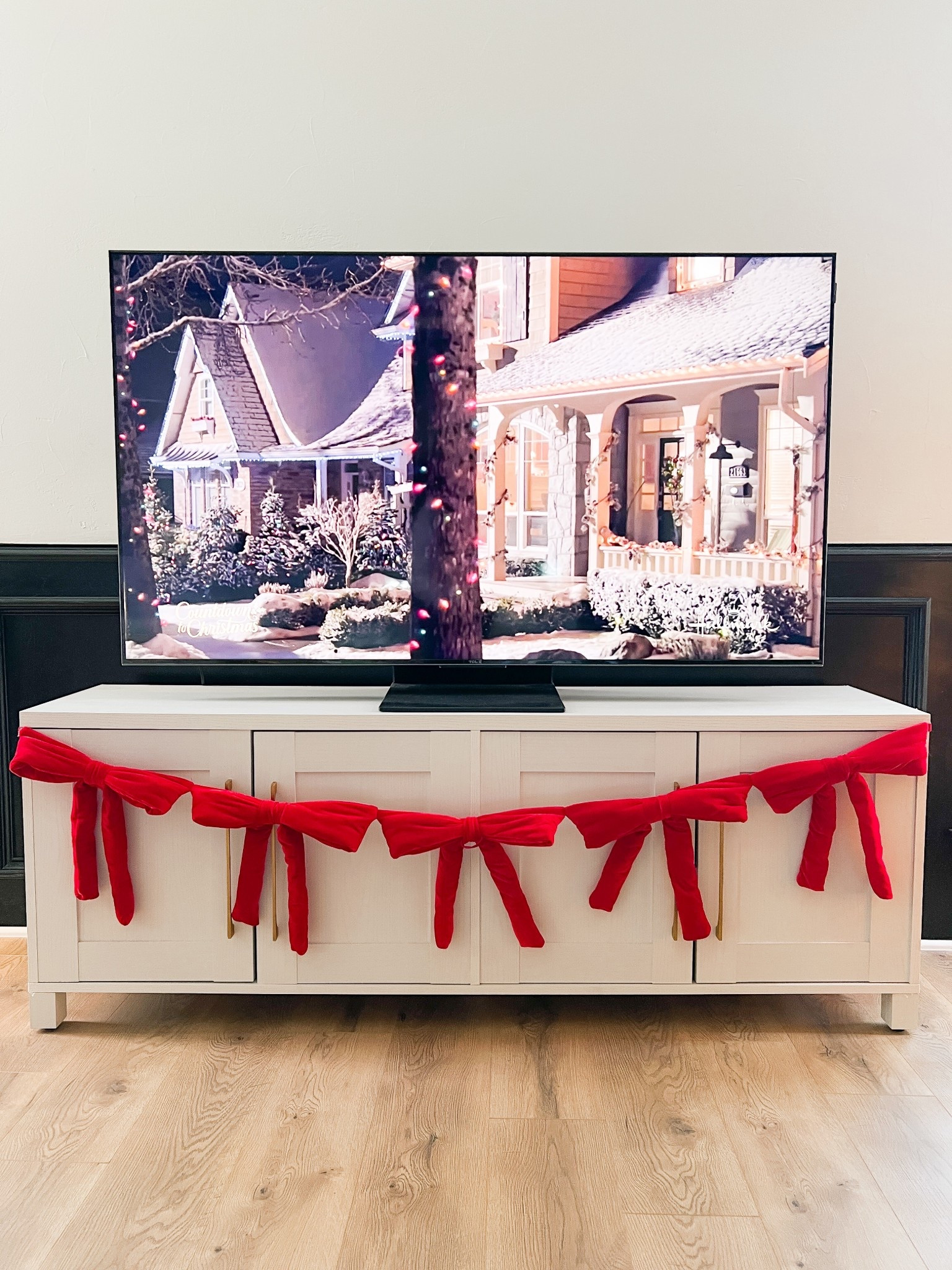 How I styled the viral red velvet bow garland! ❤️🎀 We don’t really use the storage space in this credenza currently, so it’s not an issue for me that the doors are covered. But you can easily lift the garland up to get inside!

Christmas decor, classic Christmas decor, red bow decor, apartment furniture, affordable furniture, tv credenza, tv console, tv stand

#LTKSeasonal #LTKHoliday #LTKHome