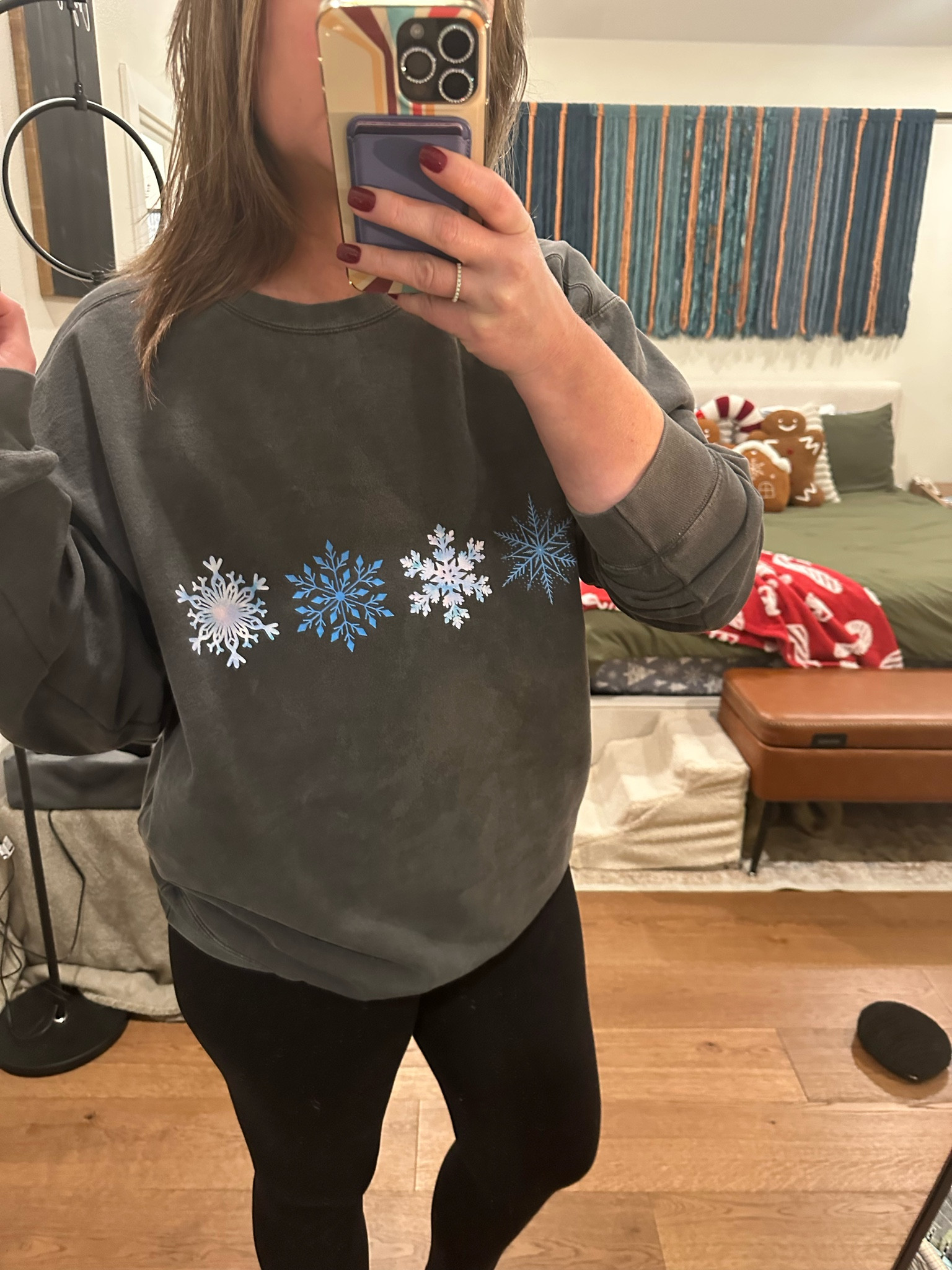 Cozy winter oversized crewneck snowflake sweatshirt

#LTKFindsUnder50 #LTKMidsize #LTKHoliday