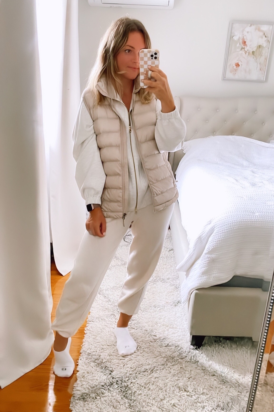 The Best Cozy Outfit to Keep You Warm! 

Joggers  beige joggers  puffer vest  white jacket  jacket  white socks  fall  warm outfit  casual outfit

#LTKSeasonal #LTKstyletip #LTKHoliday