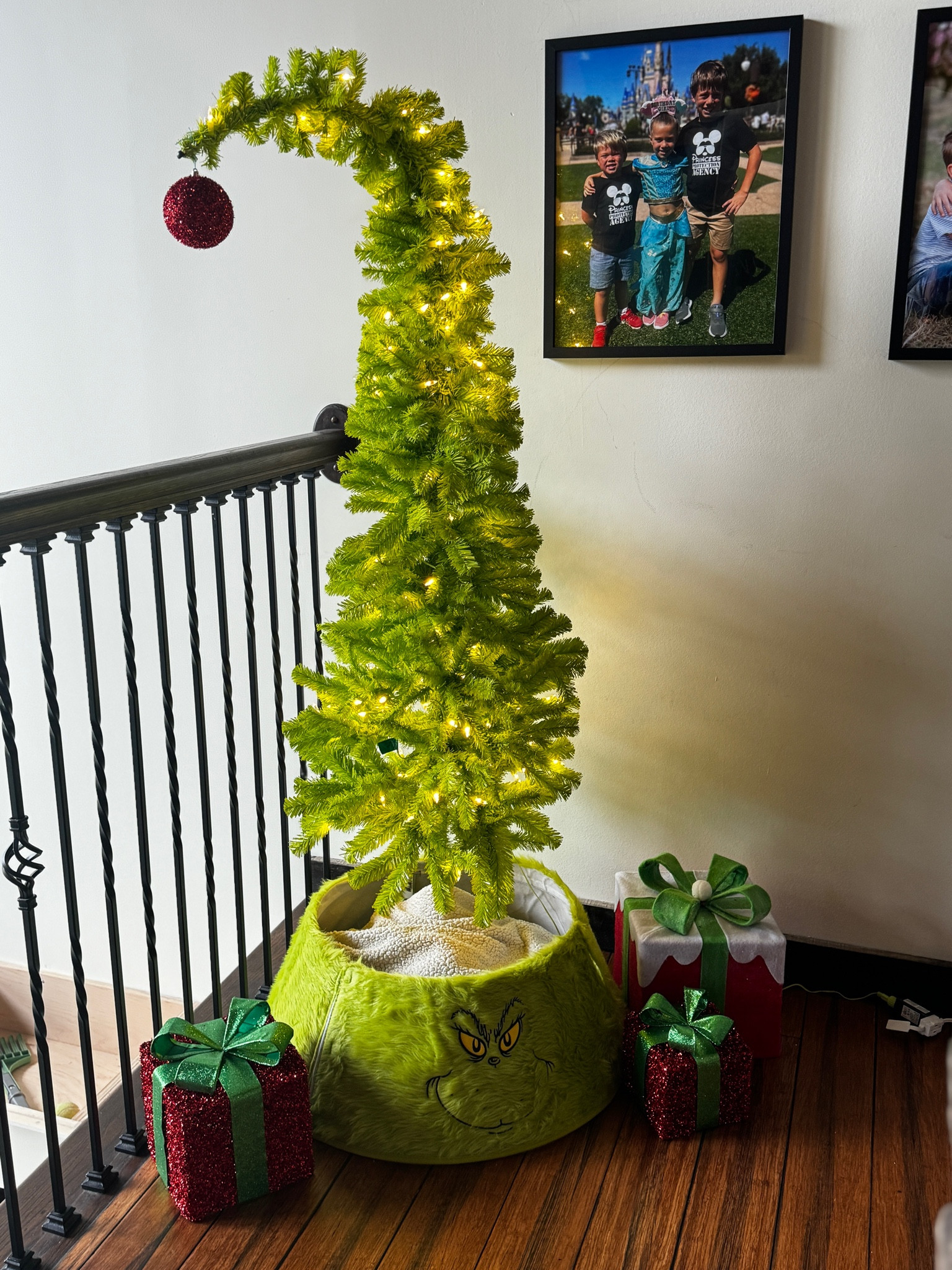The cutest grinch tree ever! Comes “pre bent” so you get the perfect look! 



#LTKHoliday #LTKHome #LTKSeasonal