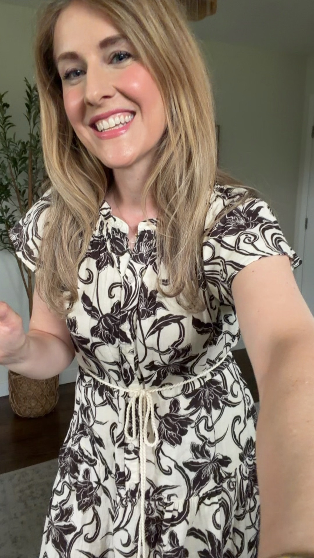 Walmart midi dress you’ll love and wear often, I know I do! I went up one size to medium, I’m 5’8”. Mom friendly, casual work, everyday dress, daytime events, Sunday service. #walmartfashion

#LTKOver40