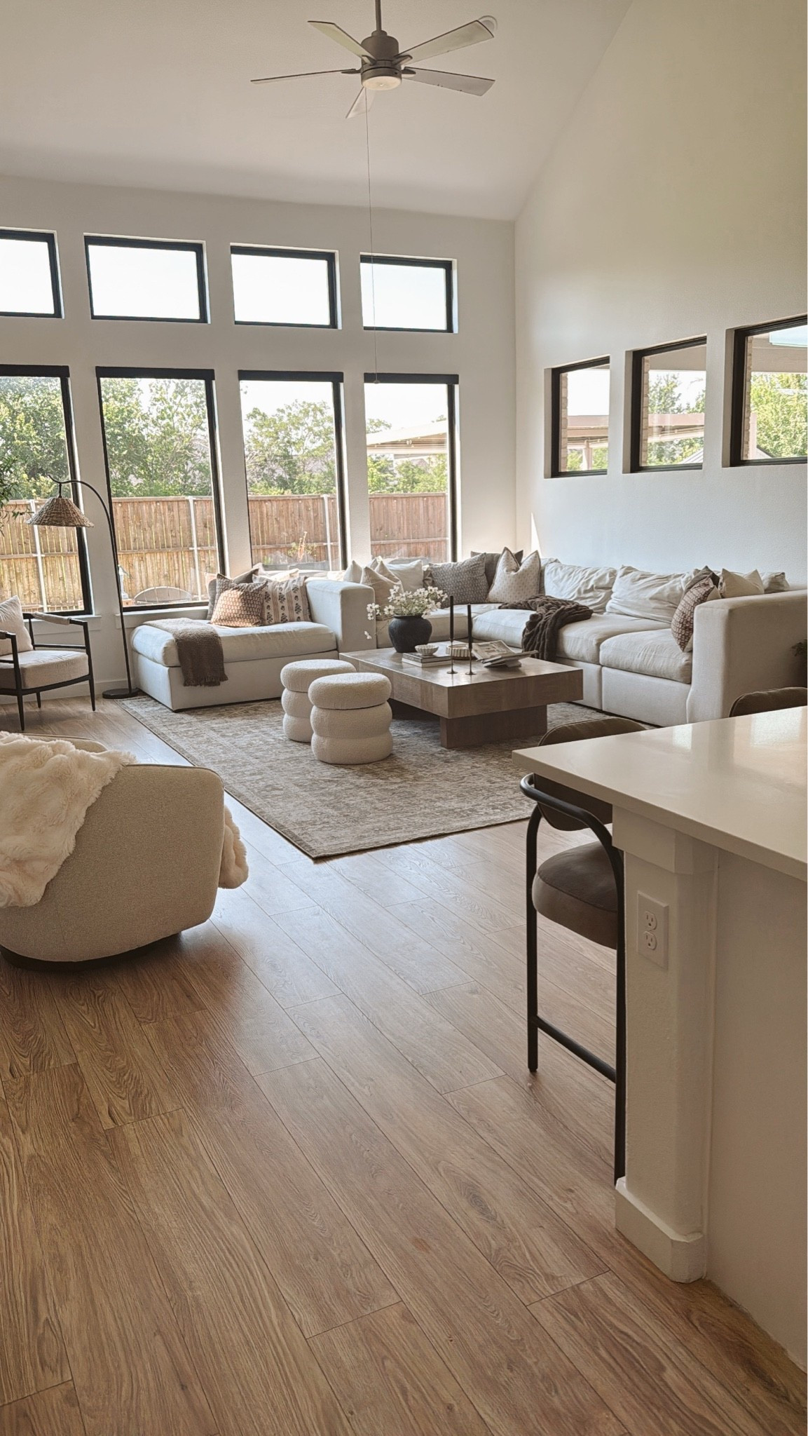 Cozy neutral living room, organic modern, layered modern living room, vintage home decor, cozy home decor